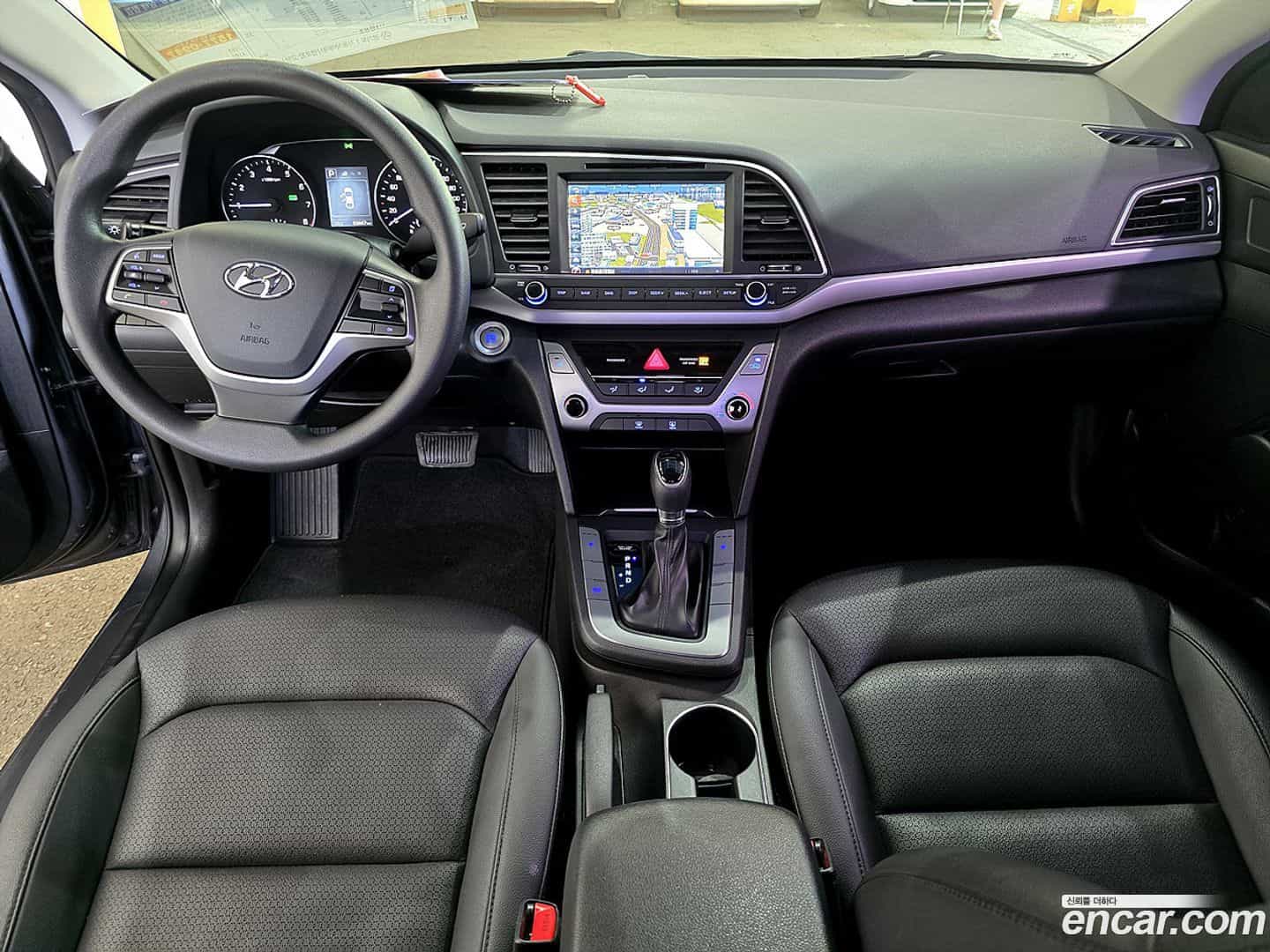 AVANTE Hyundai 2018.2-OPTION-019