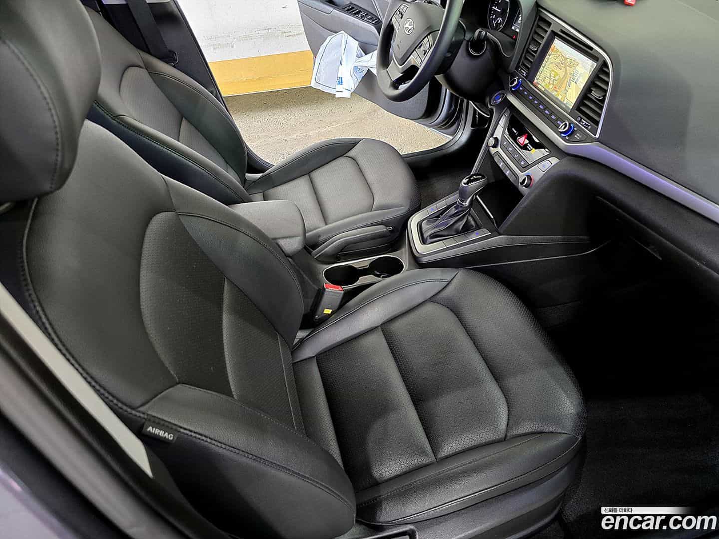 AVANTE Hyundai 2018.2-OPTION-022