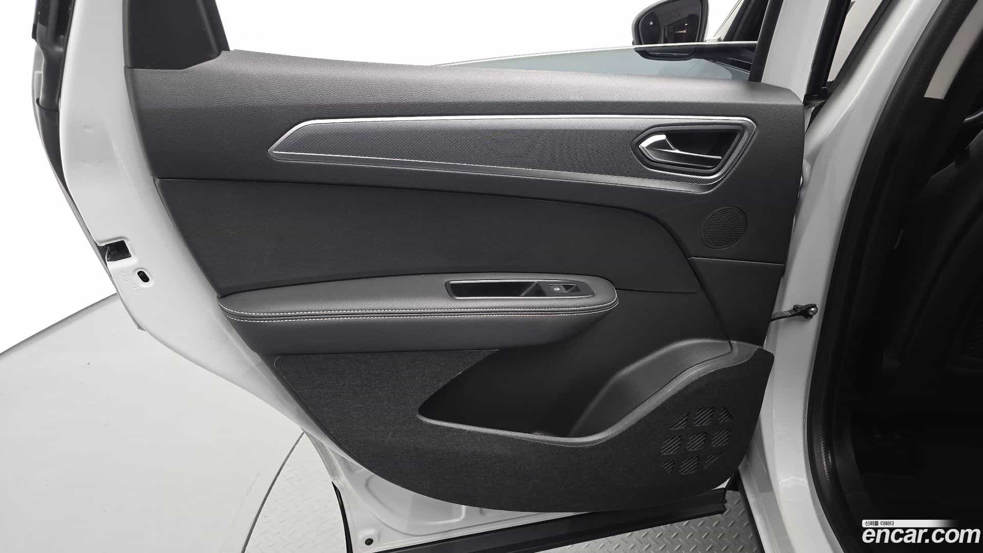 XM3 Renault Korea 2022.0-INNER-035