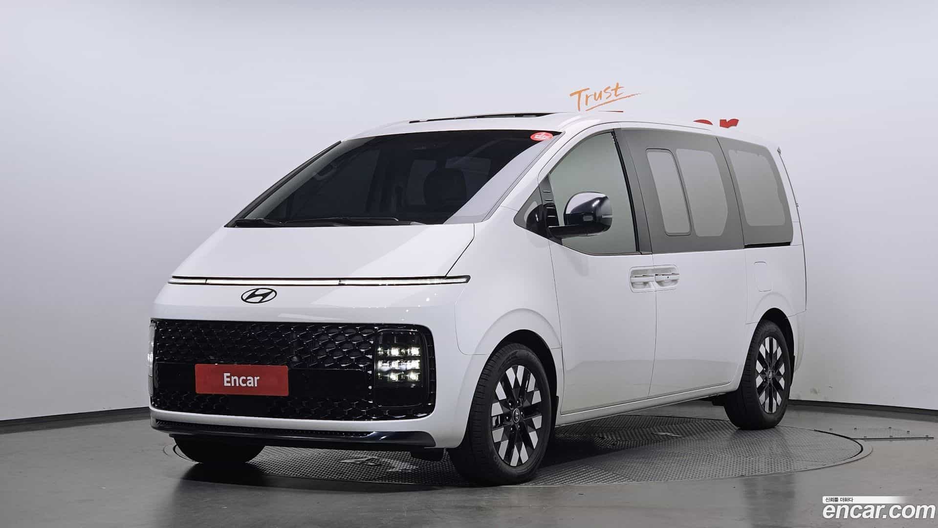 Staria Hyundai 2025.6-OUTER-001