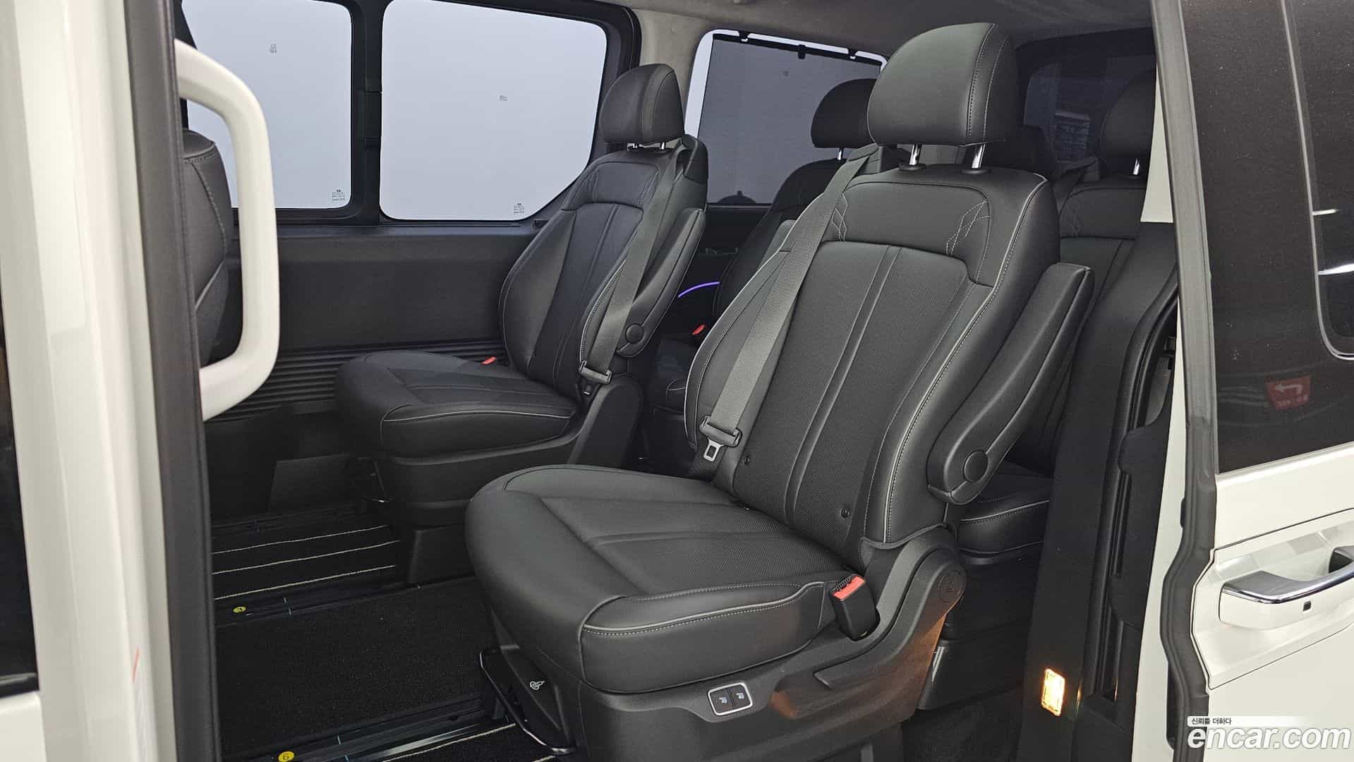 Staria Hyundai 2025.6-OPTION-016