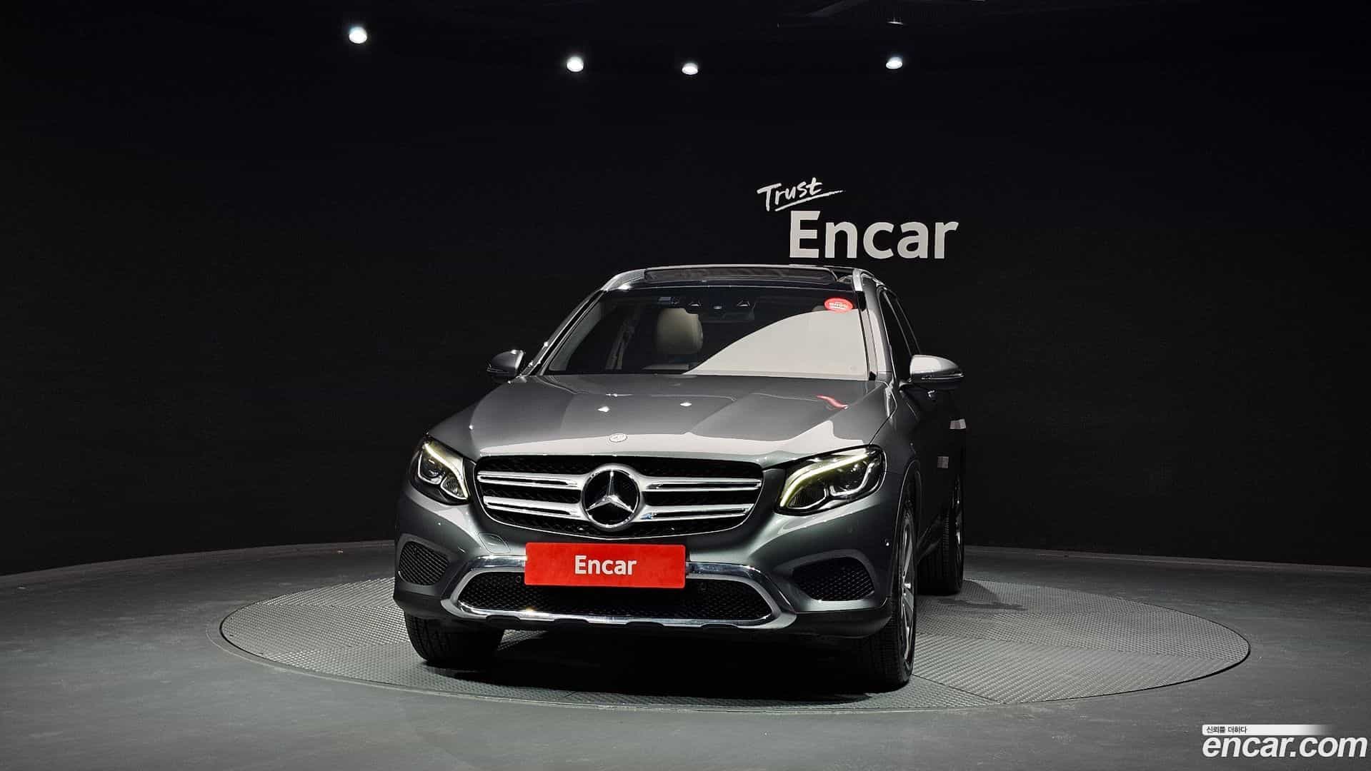GLC-Class Mercedes-Benz 2017.0-OUTER-003