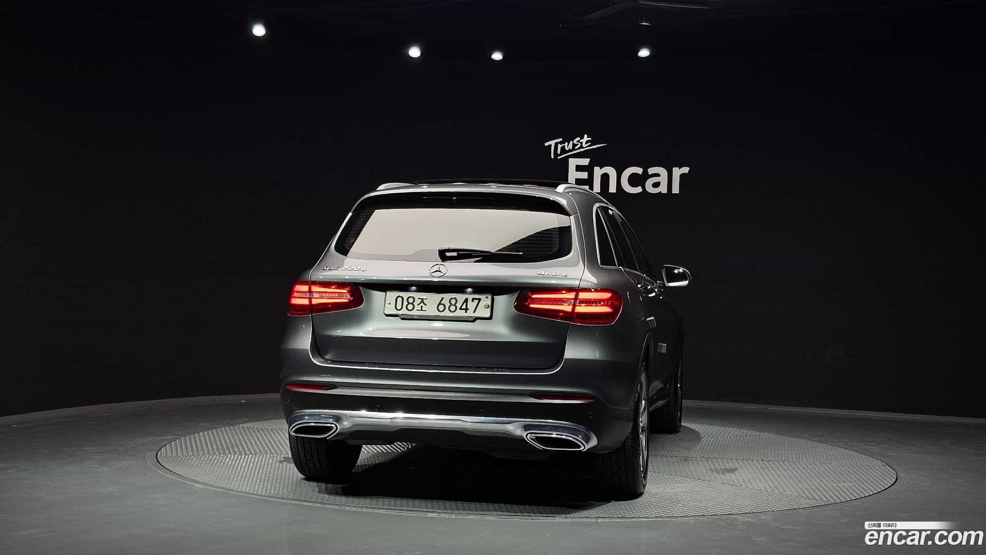 GLC-Class Mercedes-Benz 2017.0-OUTER-004