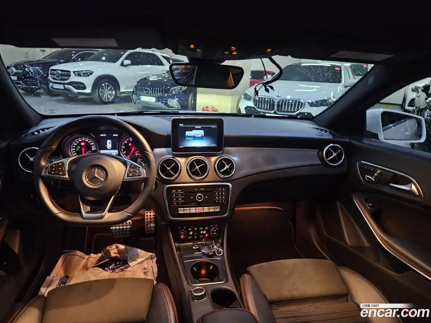CLA-Class Mercedes-Benz 2018.5-INNER-007
