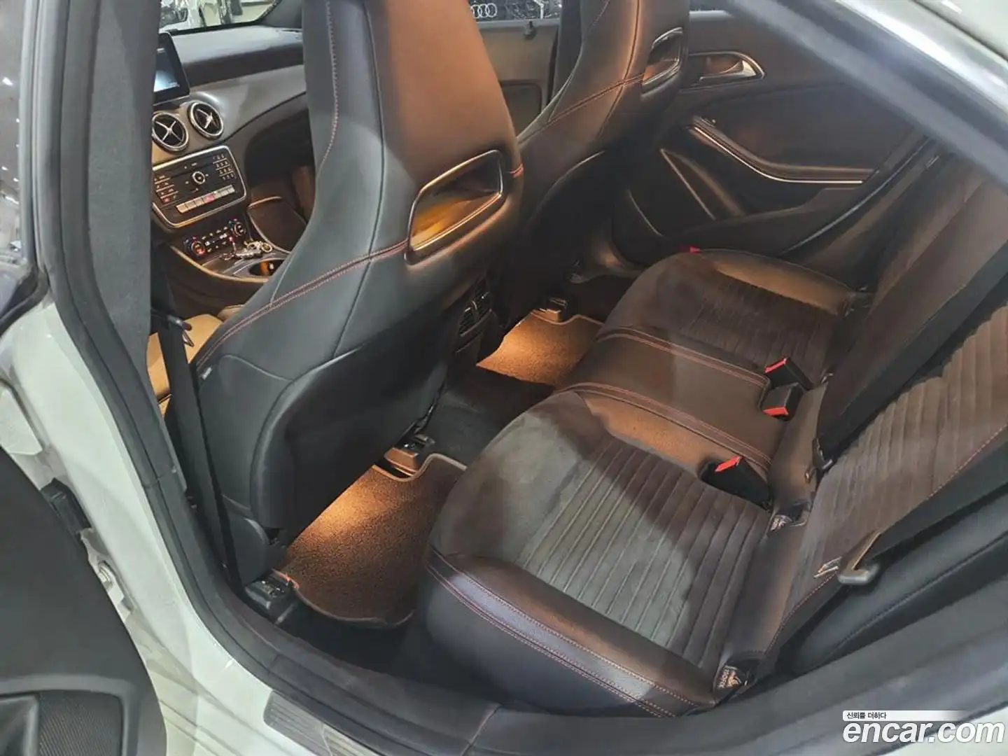 CLA-Class Mercedes-Benz 2018.5-INNER-008