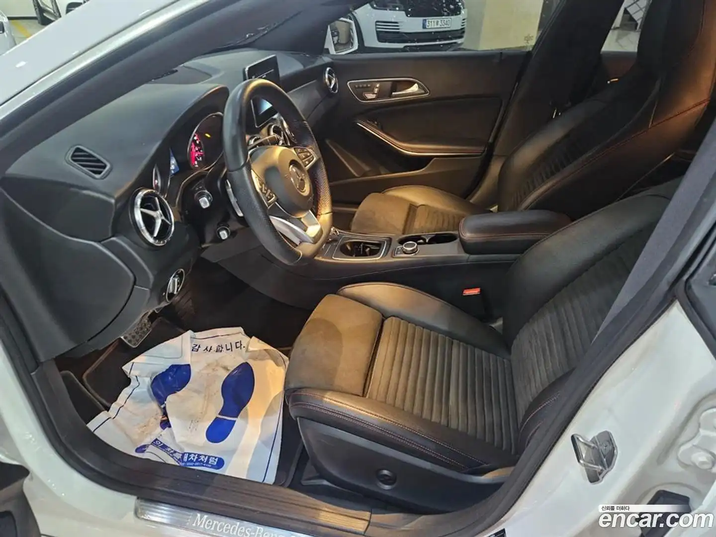 CLA-Class Mercedes-Benz 2018.5-INNER-009