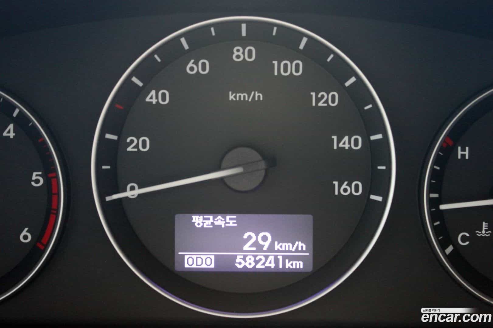 Starex Hyundai 2017.3-INNER-008