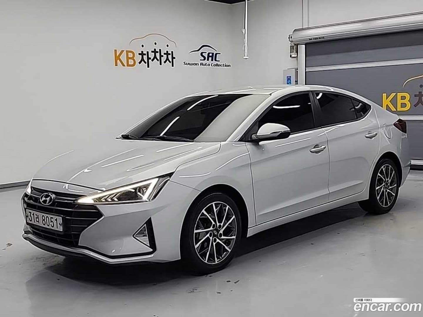 Main__Slider__Photo:AVANTE Hyundai 2019.2-0
