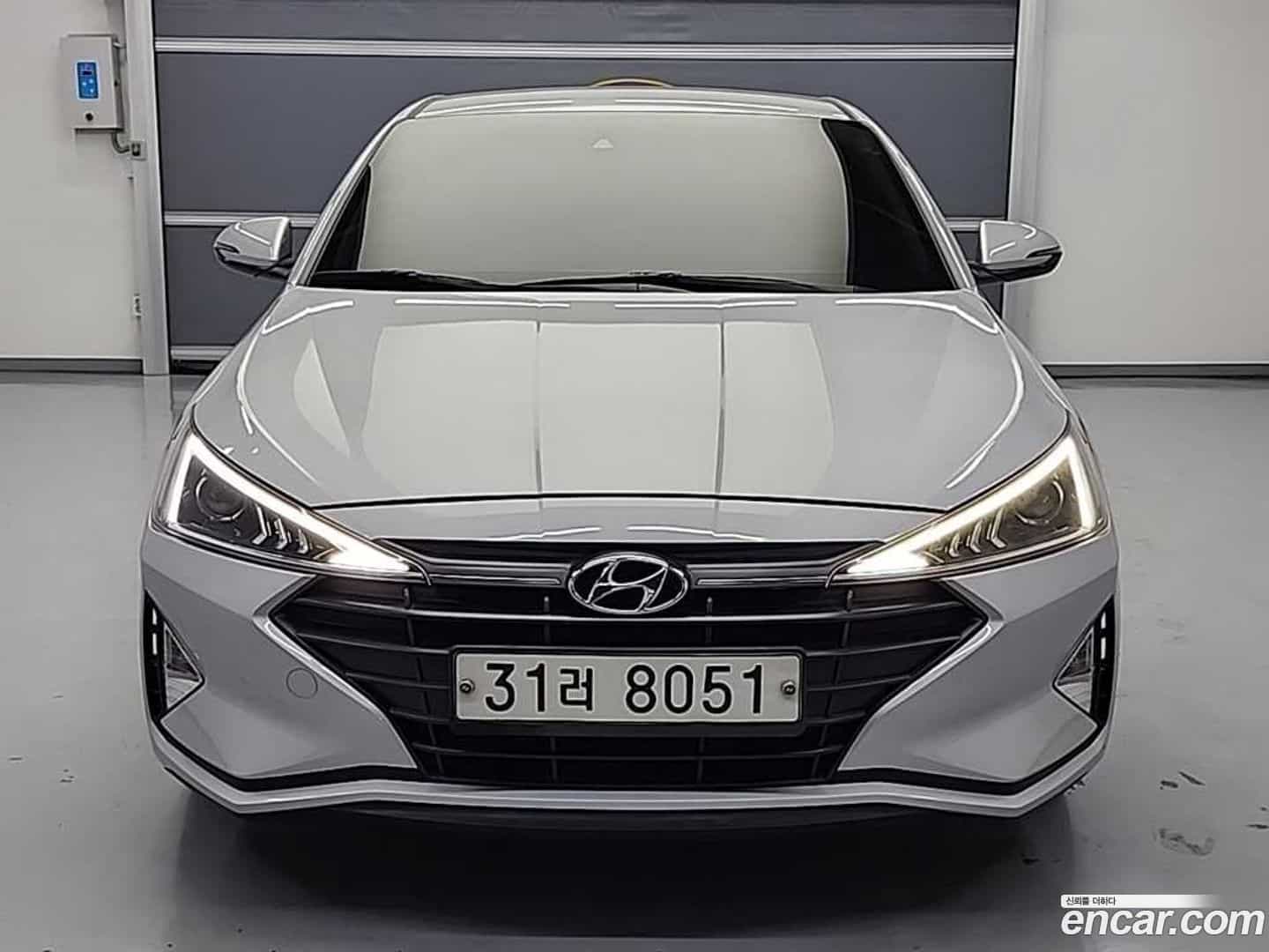 AVANTE Hyundai 2019.2-OUTER-002