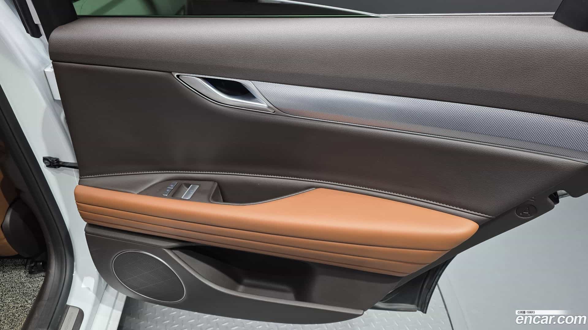 G80 Genesis 2023.4-INNER-035