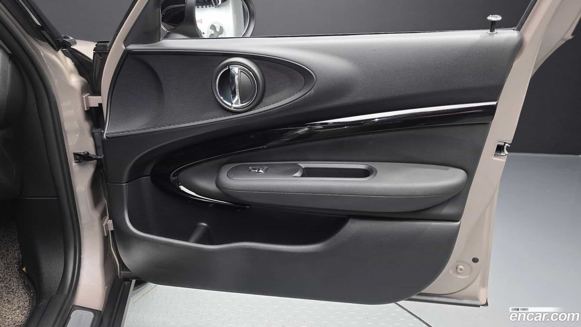 Clubman Mini 2021.11-INNER-034