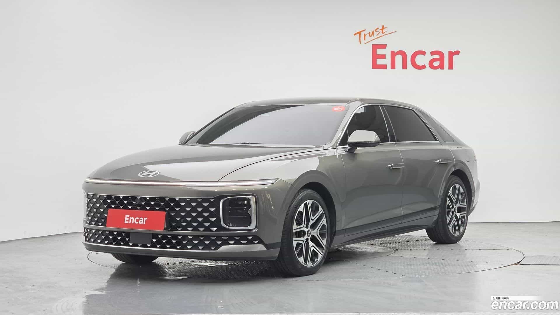Grandeur Hyundai 2023.3-OUTER-001