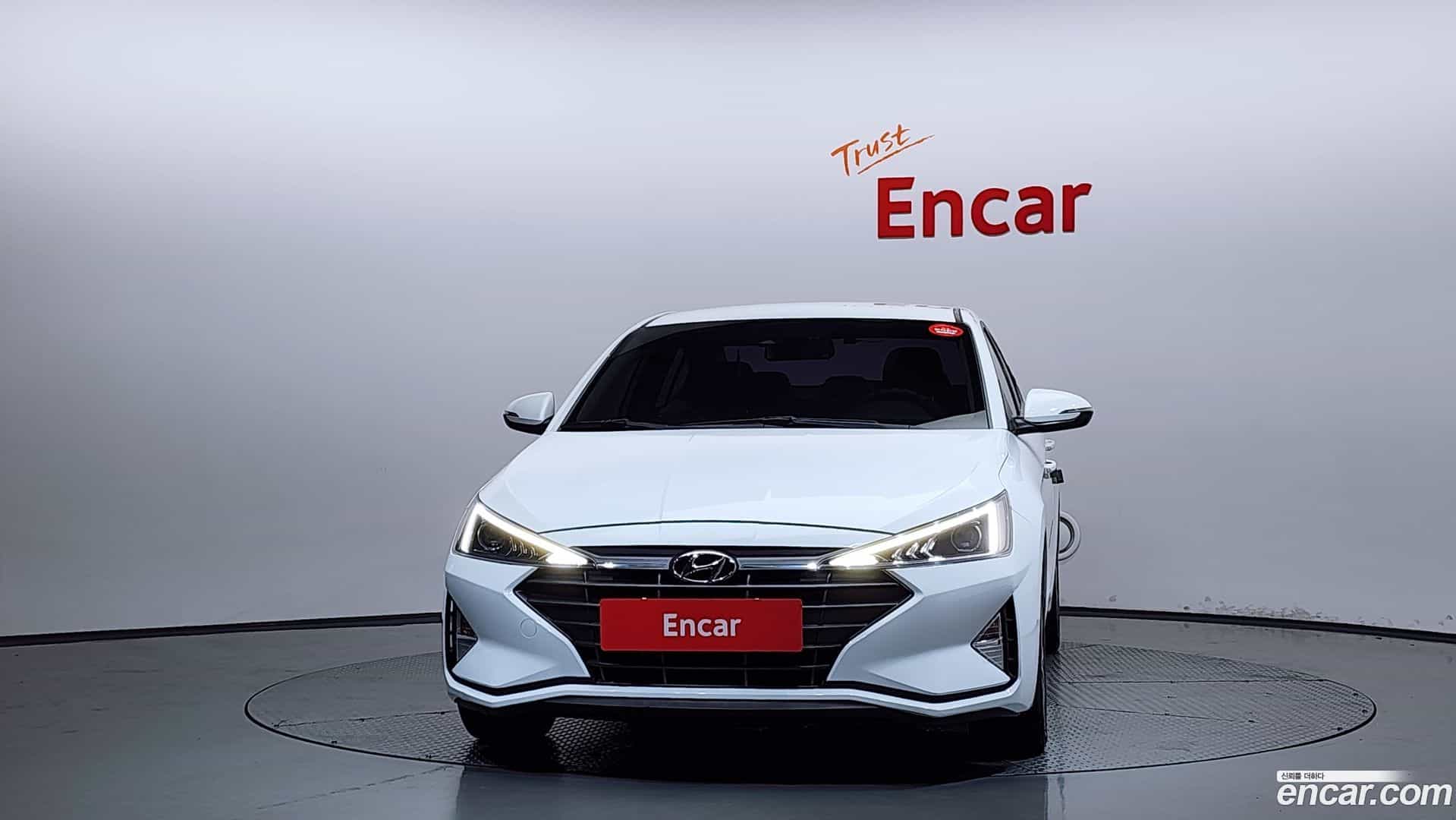 AVANTE Hyundai 2018.10-OUTER-003