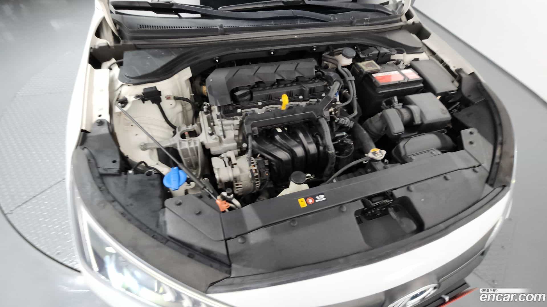 AVANTE Hyundai 2018.10-OUTER-006