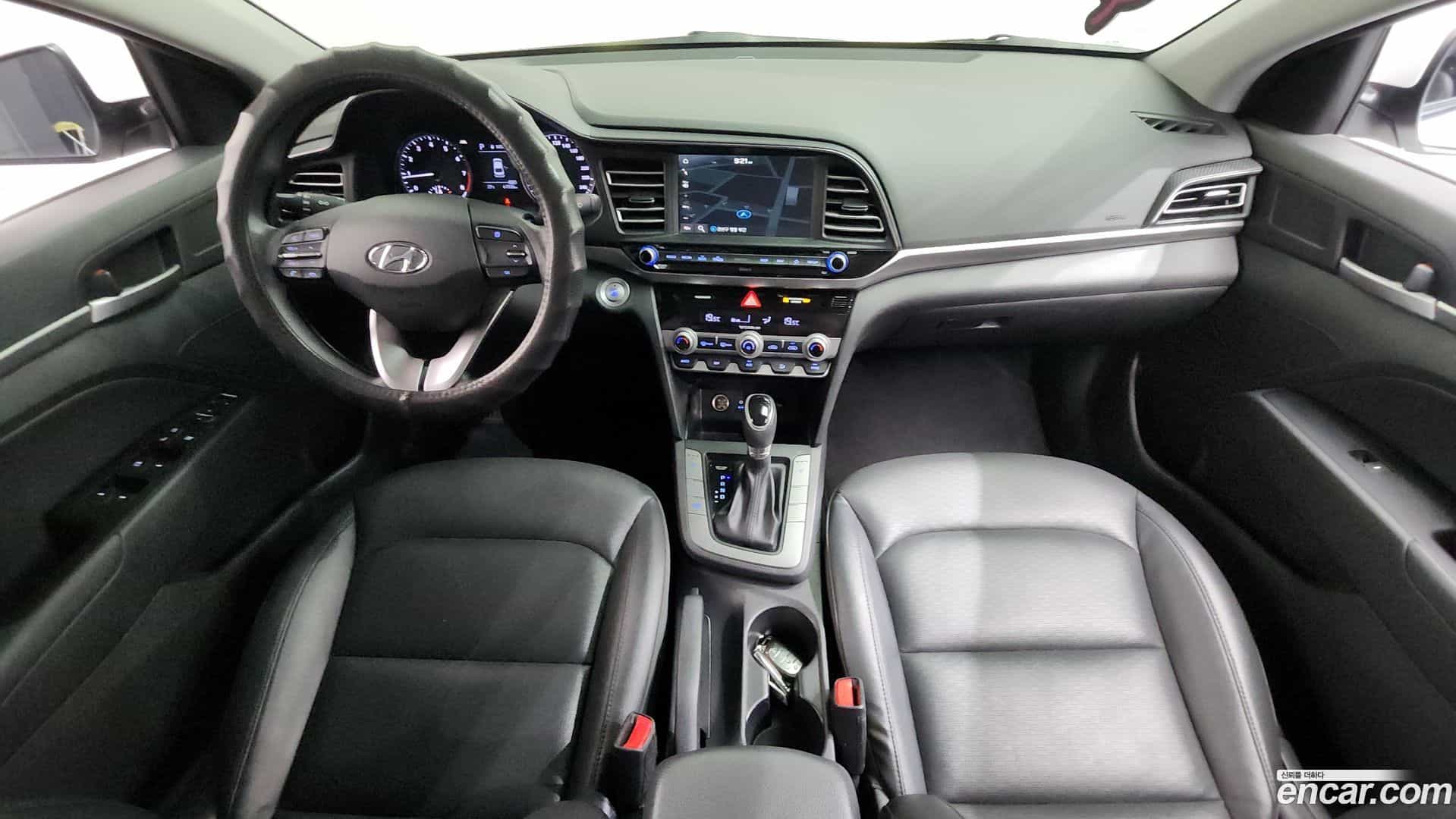 AVANTE Hyundai 2018.10-INNER-007