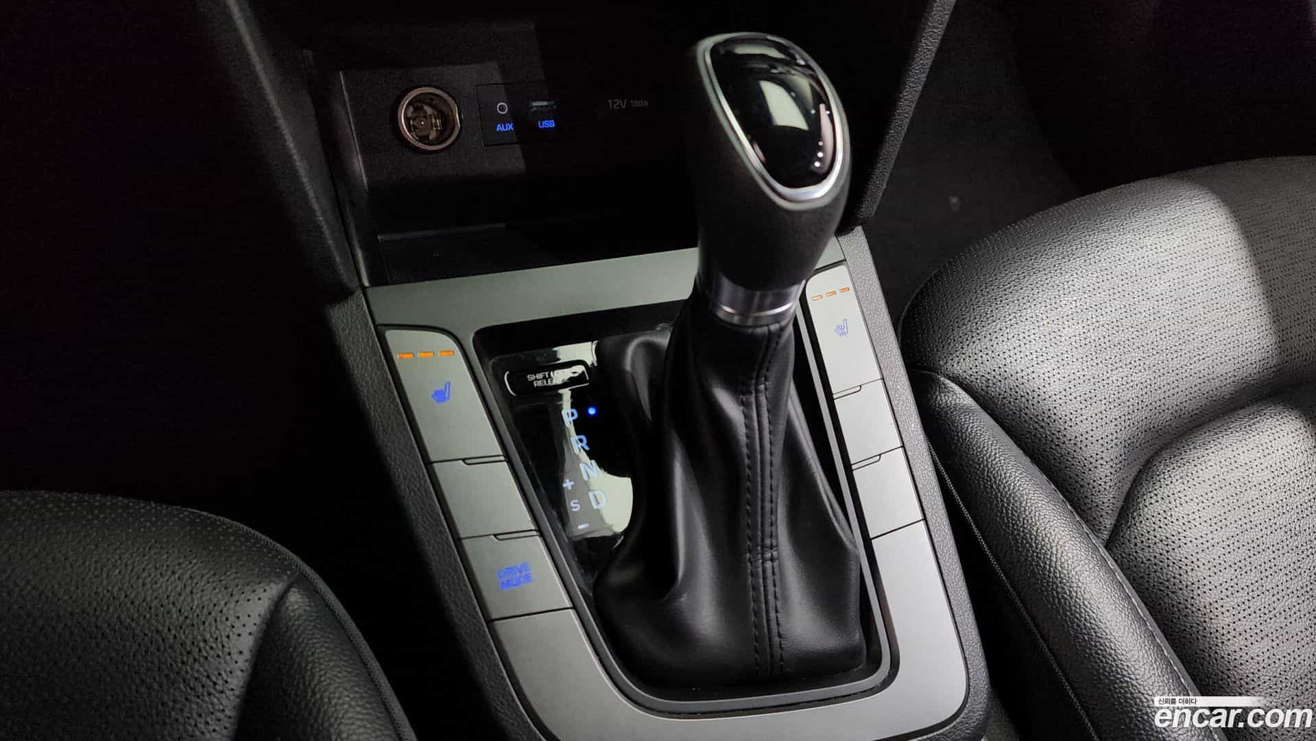 AVANTE Hyundai 2018.10-INNER-009