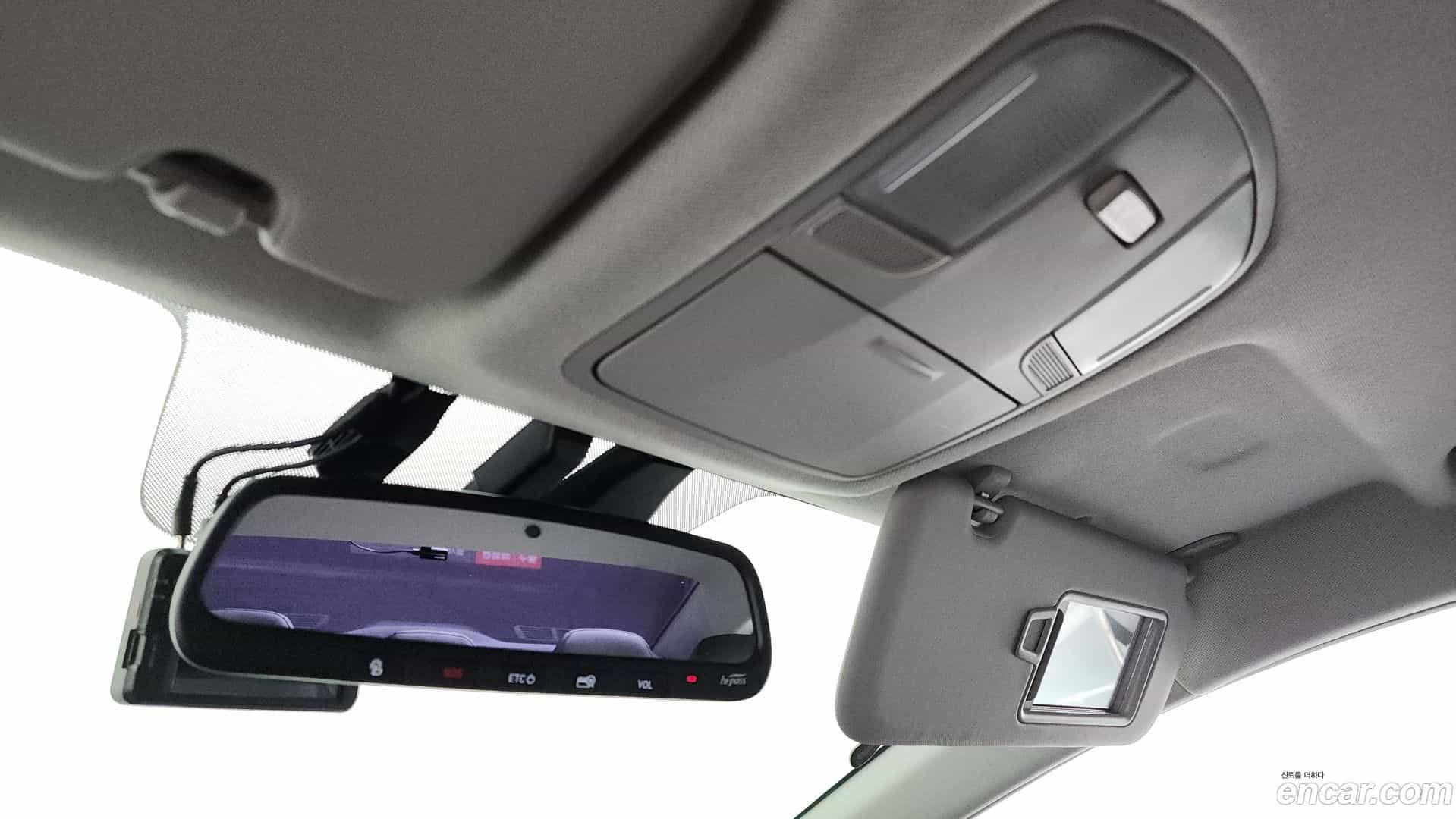 AVANTE Hyundai 2018.10-OPTION-024