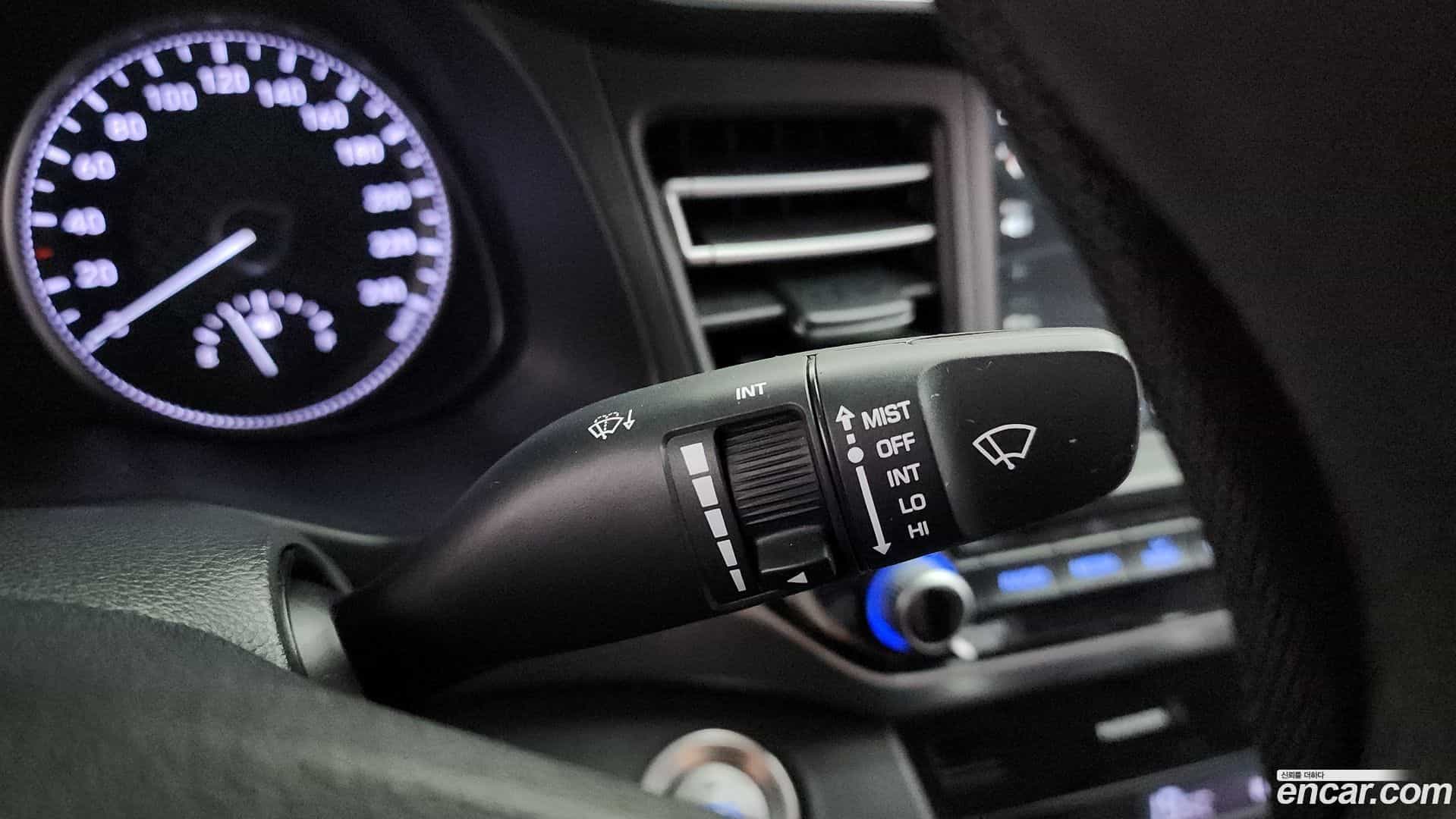 AVANTE Hyundai 2018.10-OPTION-041