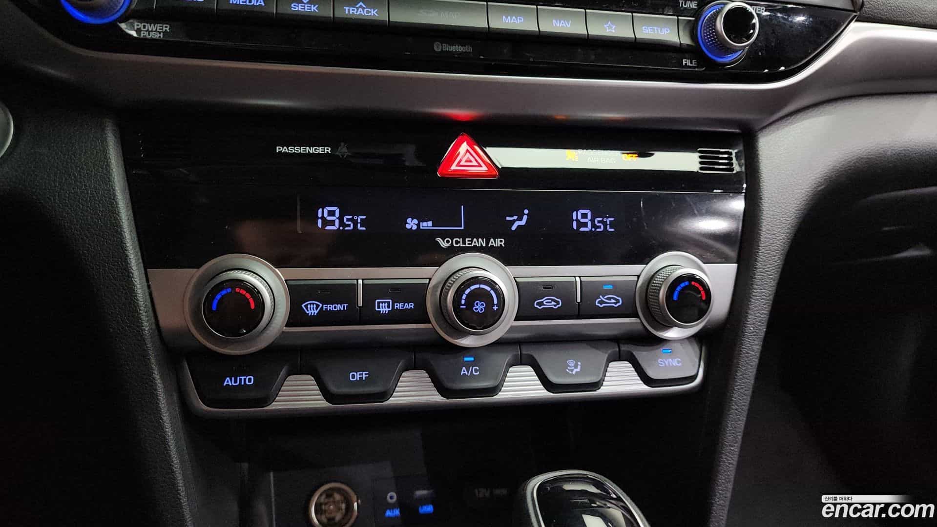 AVANTE Hyundai 2018.10-OPTION-044