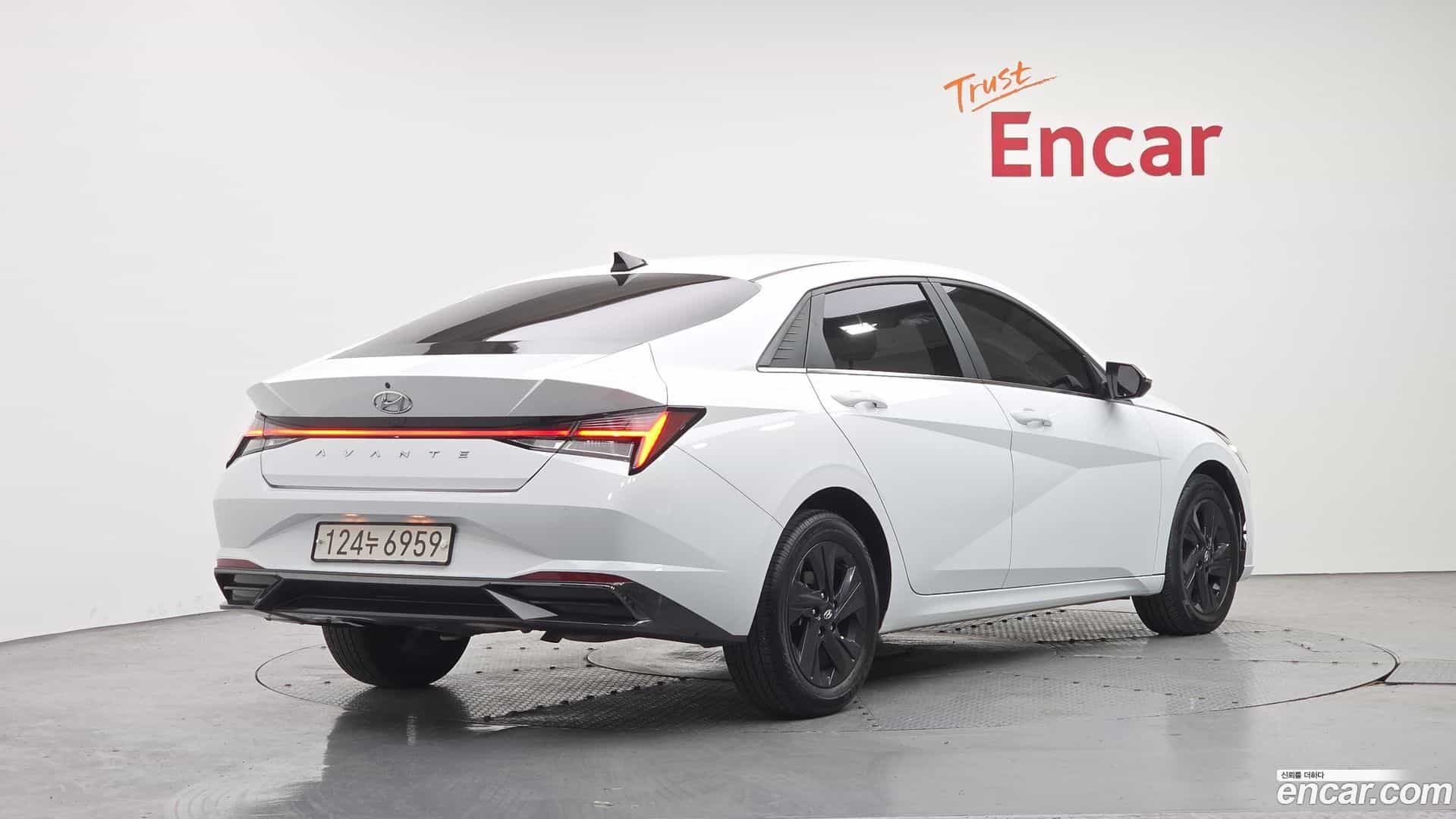 AVANTE Hyundai 2021.5-OUTER-002