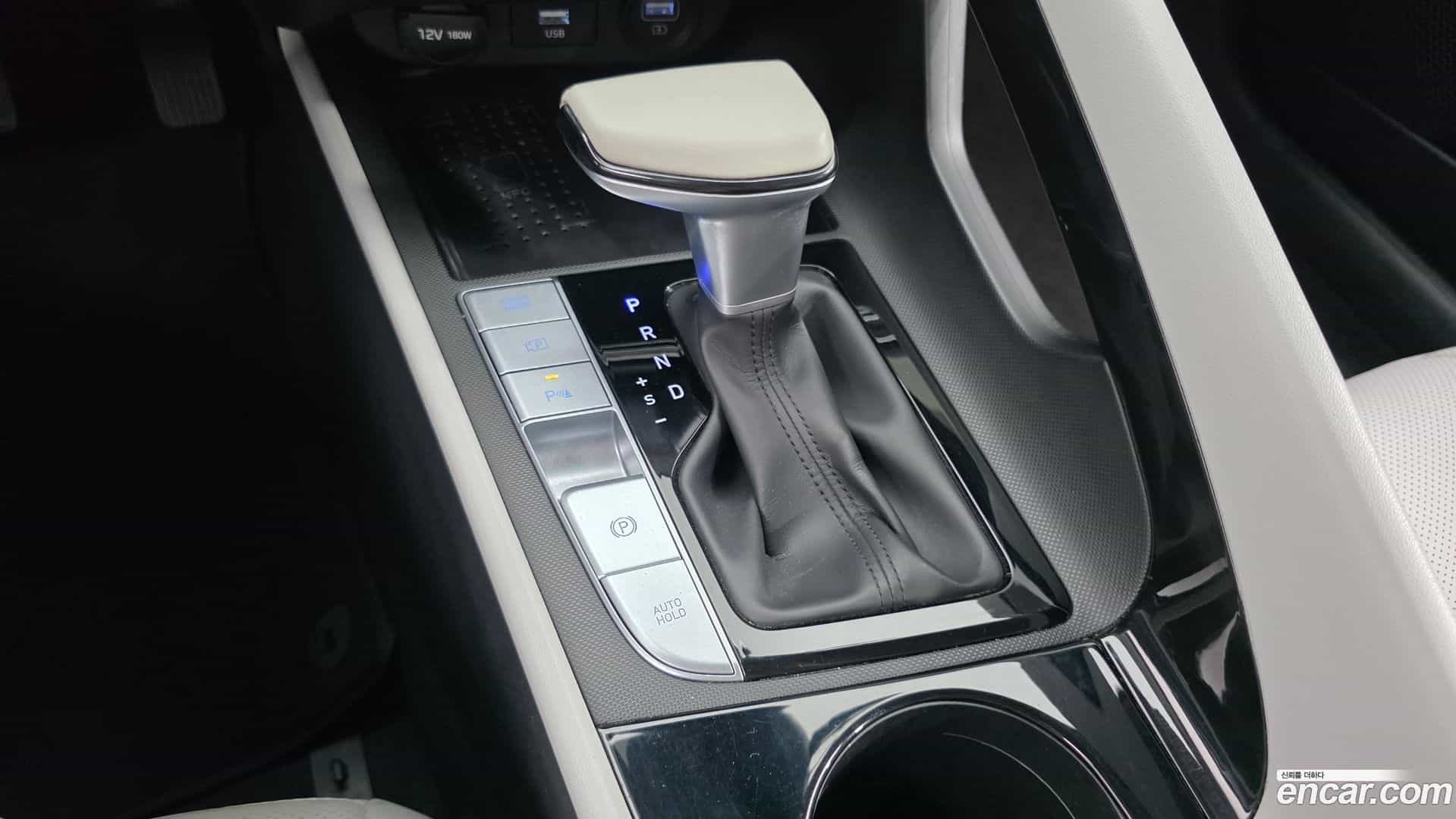 AVANTE Hyundai 2021.5-INNER-009