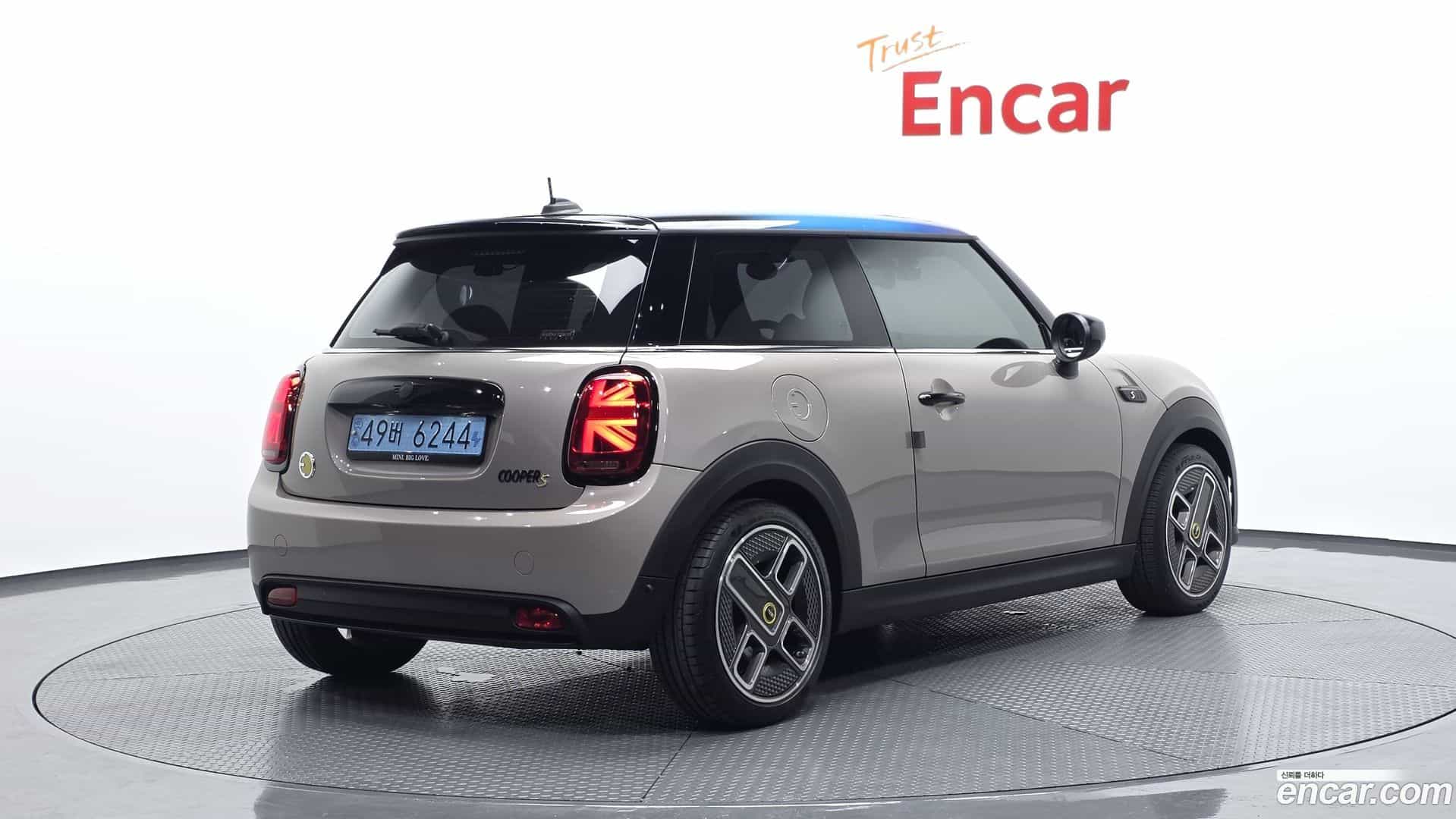 Cooper Mini 2022.4-OUTER-002