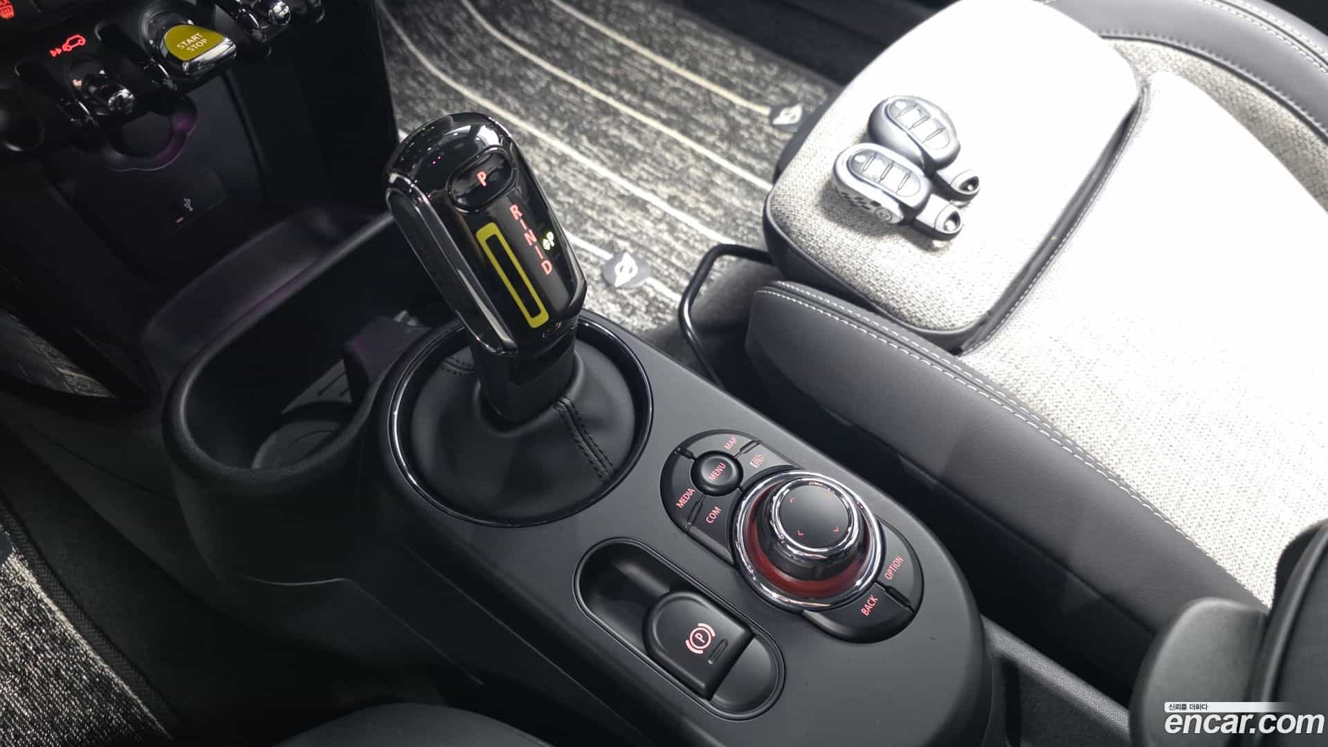 Cooper Mini 2022.4-INNER-009