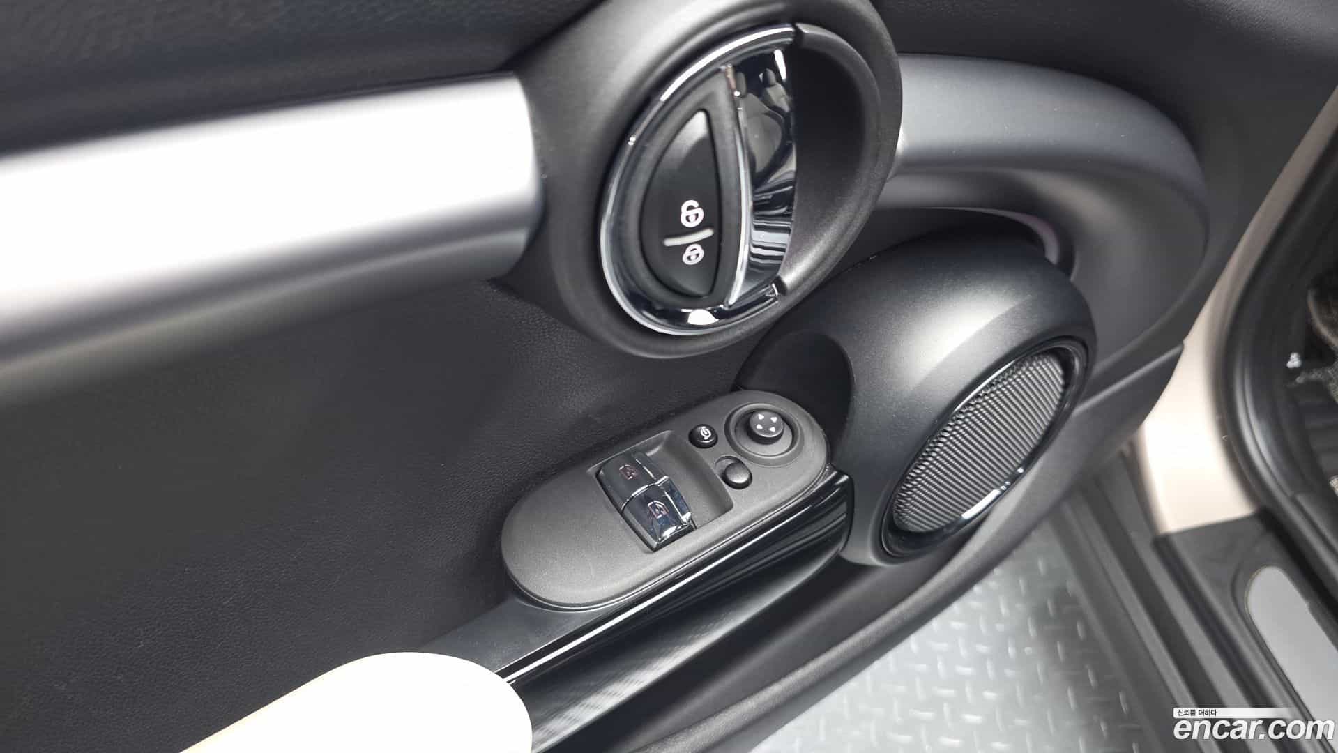 Cooper Mini 2022.4-OPTION-041