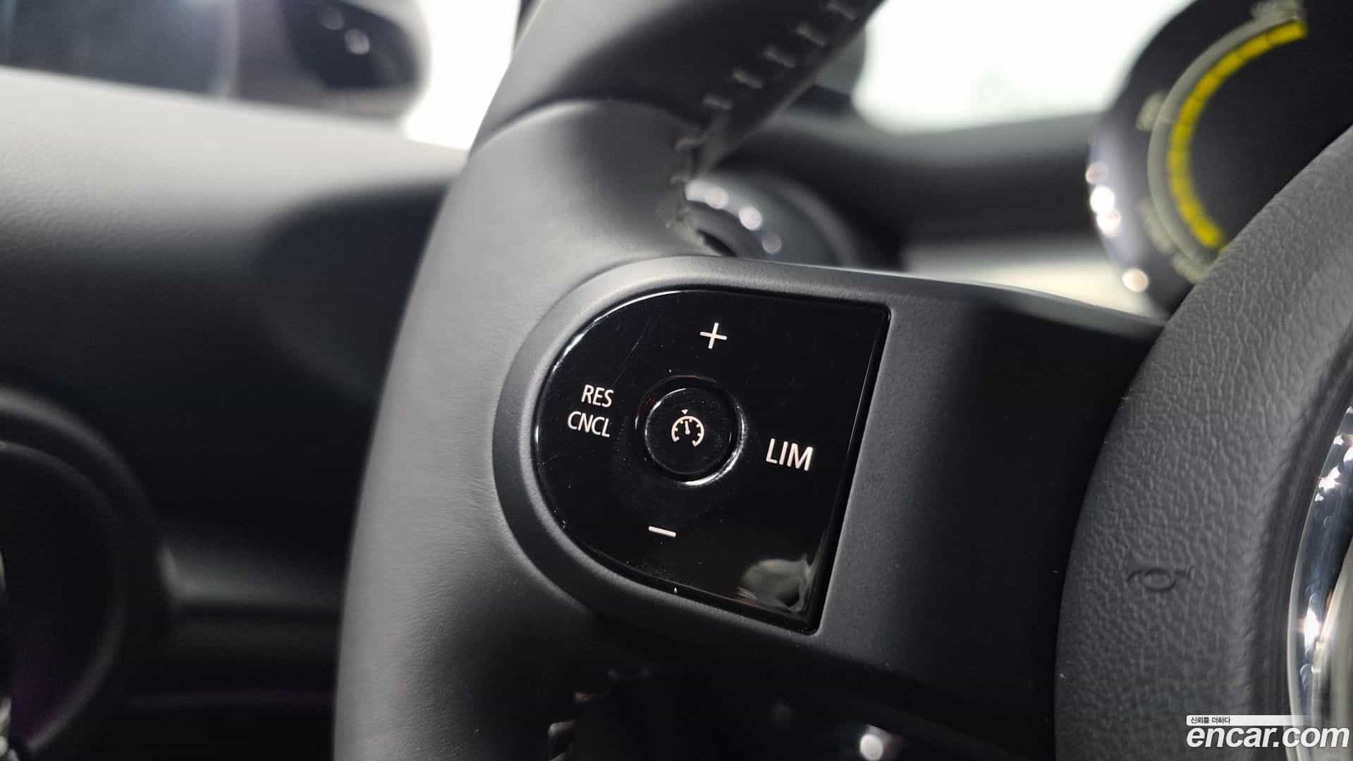 Cooper Mini 2022.4-OPTION-042