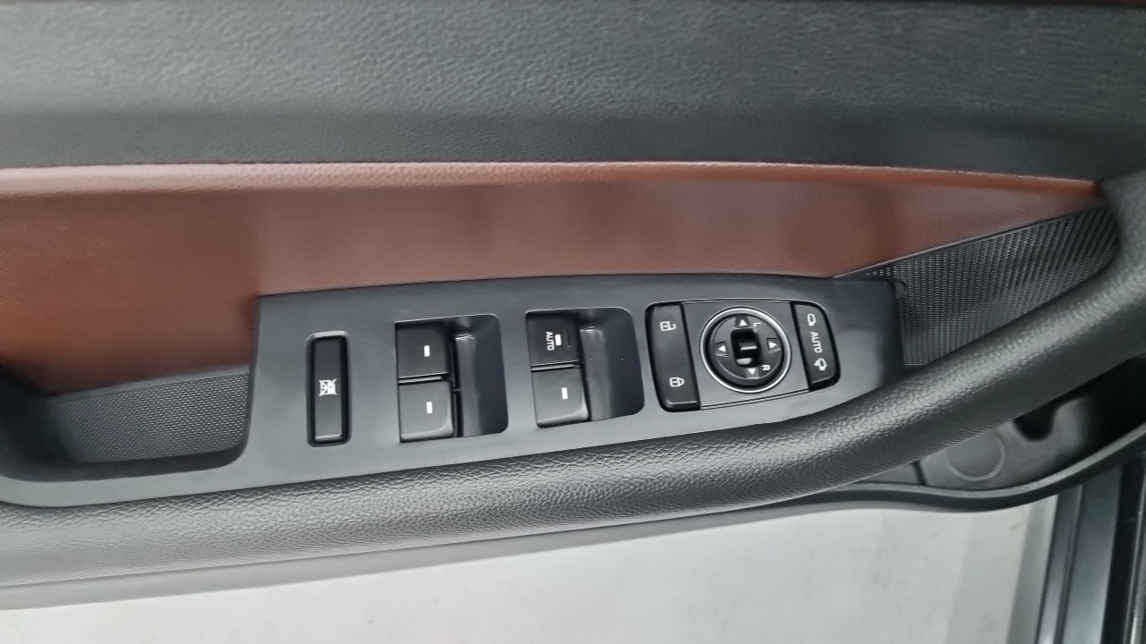 Sonata Hyundai 2017.3-OPTION-020