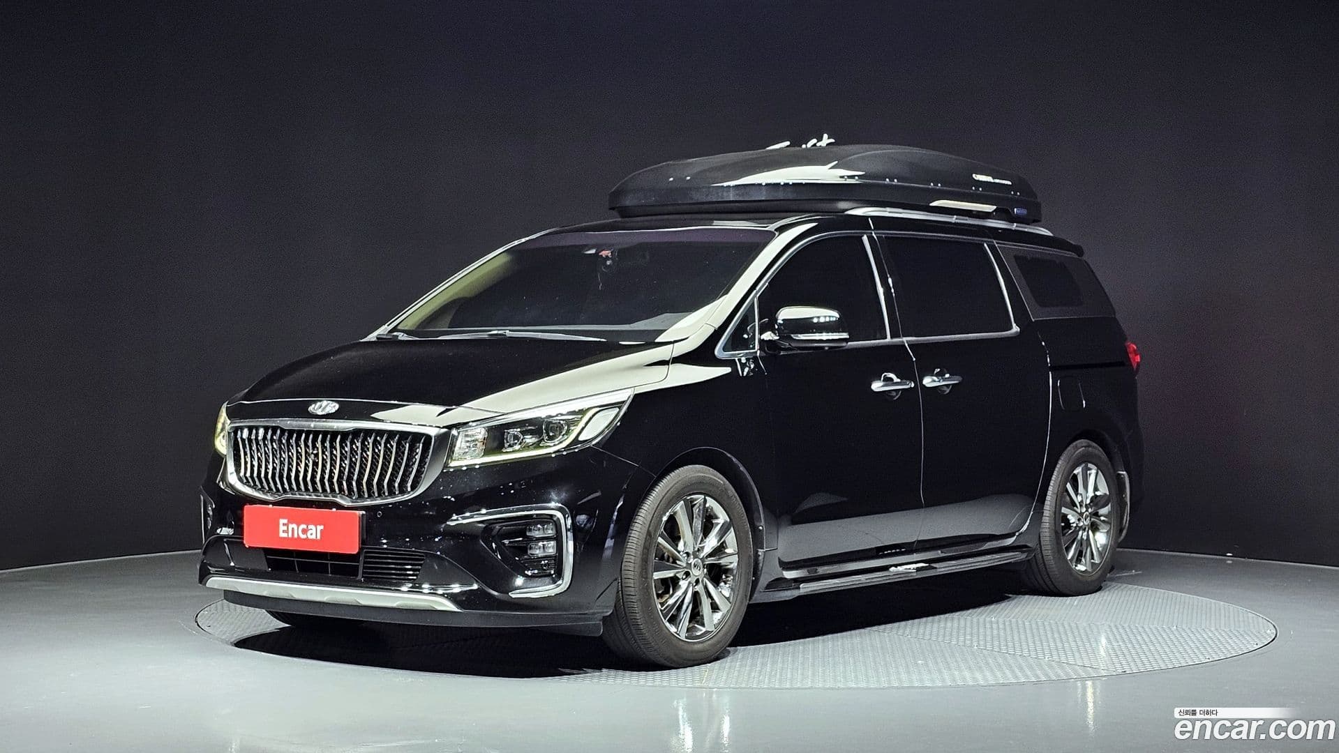Main__Slider__Photo:Canival Kia 2018.9-0