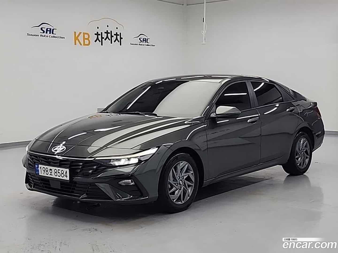 AVANTE Hyundai 2023.4-OUTER-001