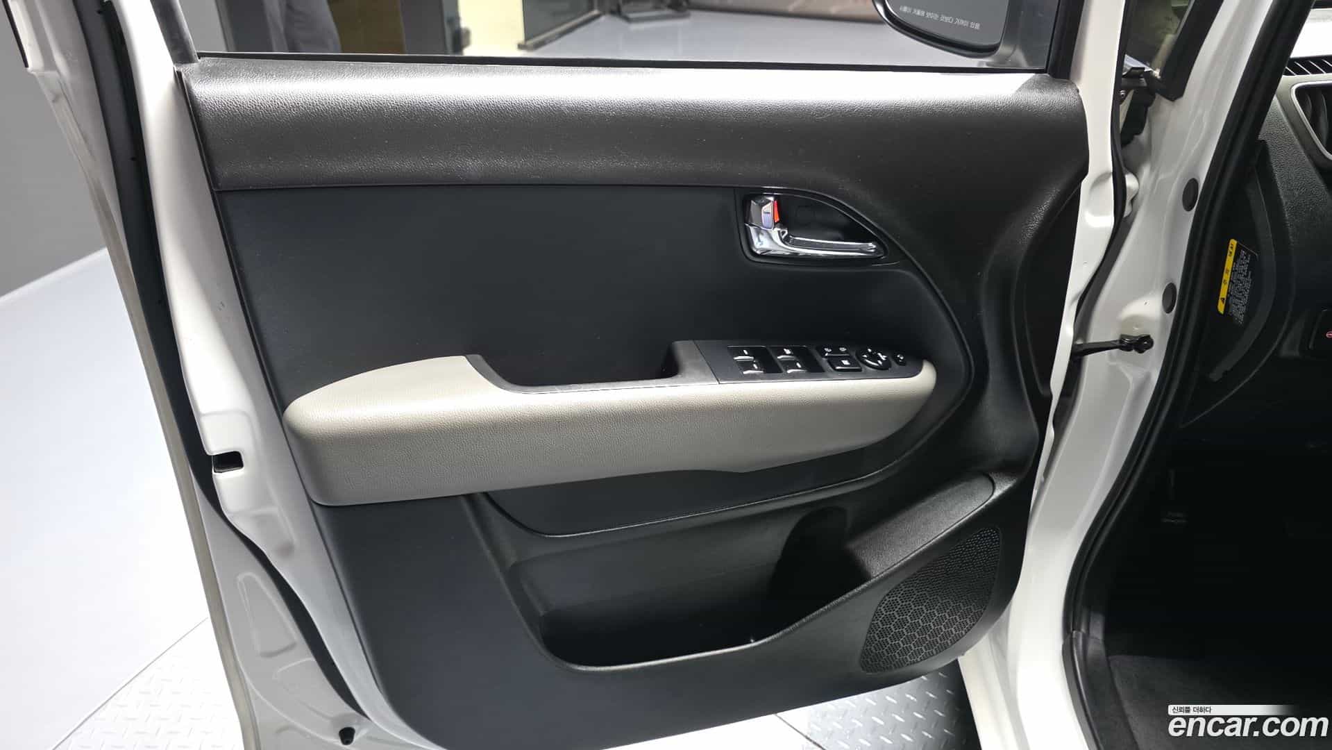 RAY Kia 2022.1-INNER-034