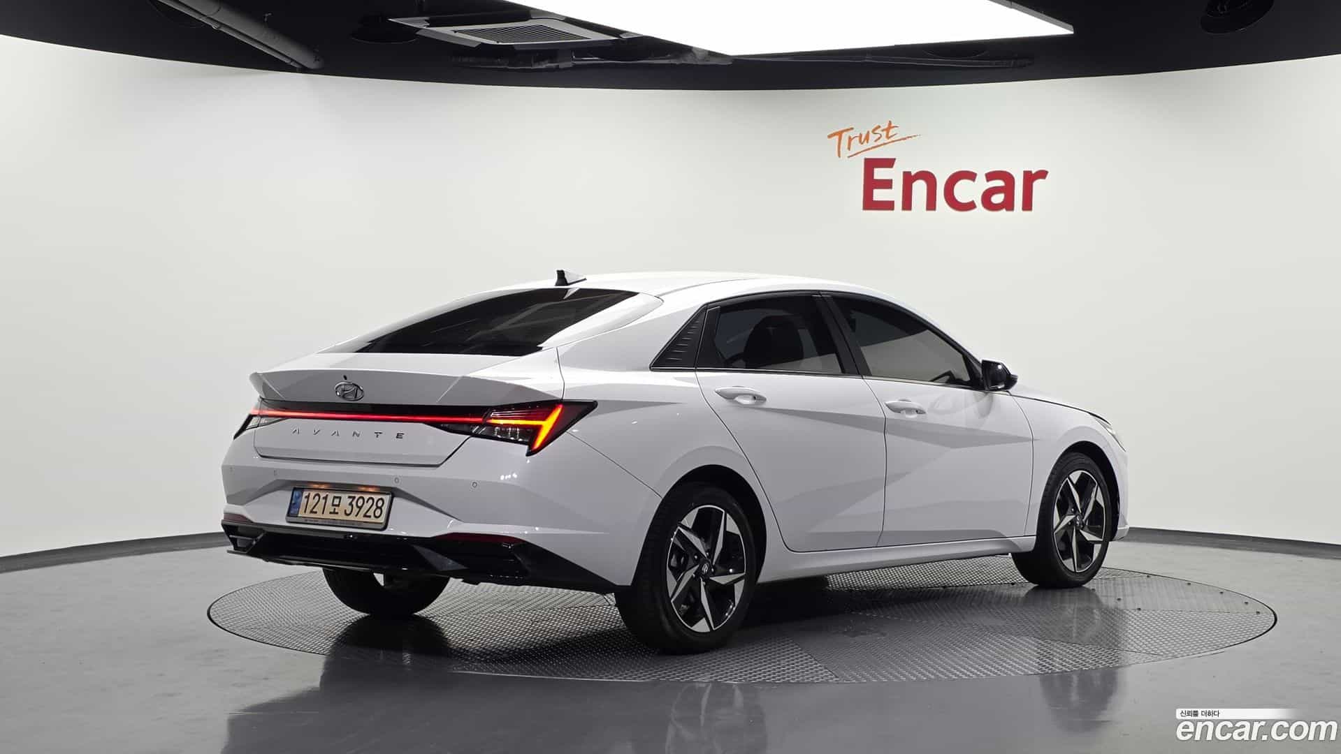 AVANTE Hyundai 2022.4-OUTER-002