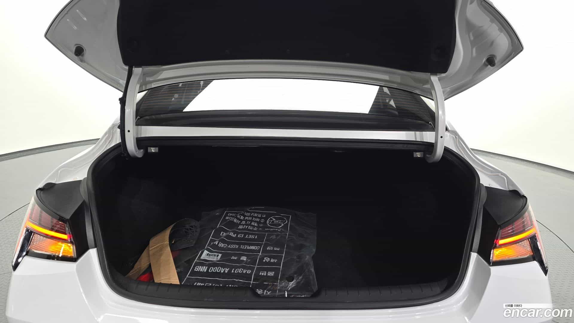 AVANTE Hyundai 2022.4-OPTION-024