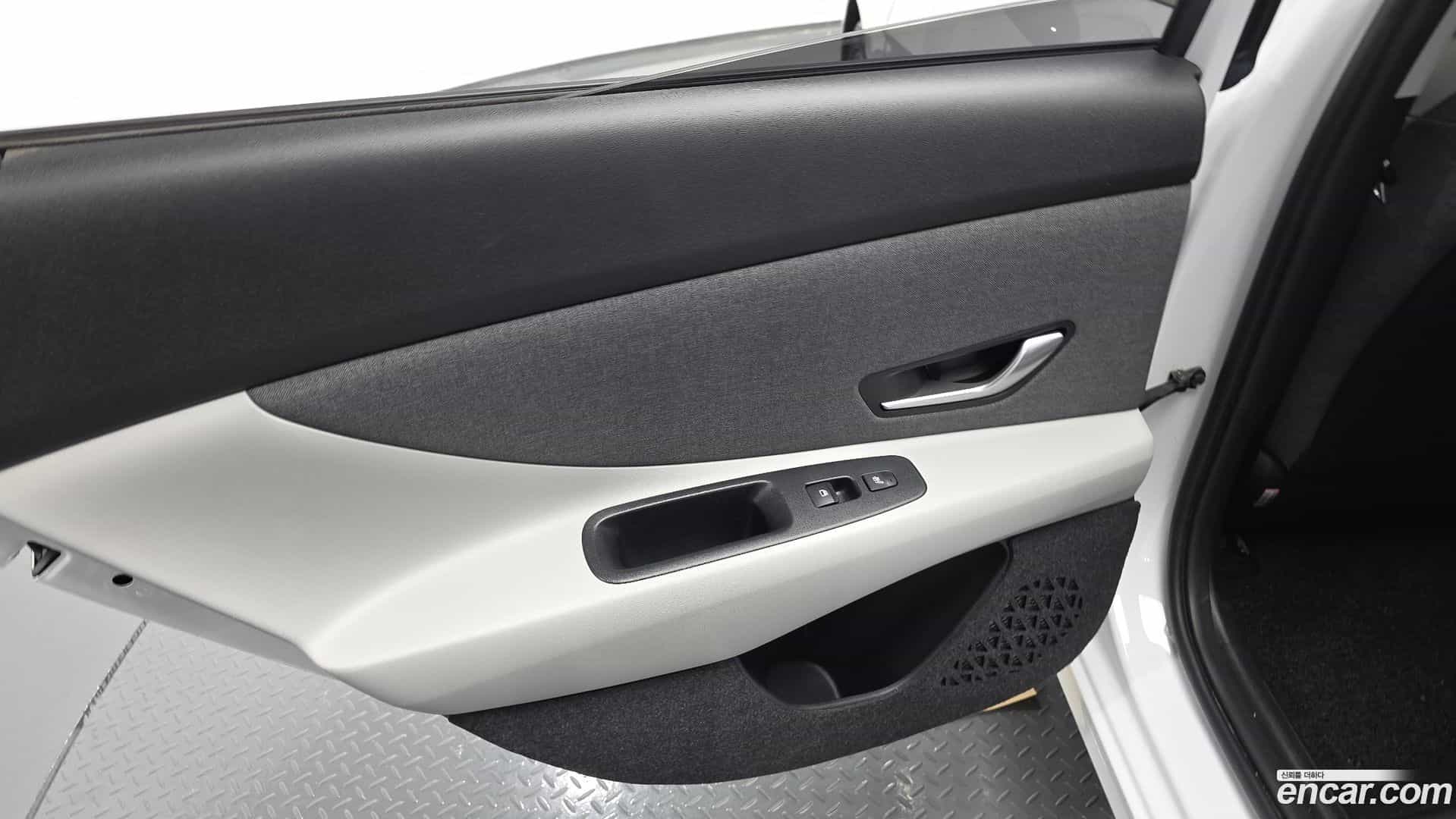 AVANTE Hyundai 2022.4-INNER-035