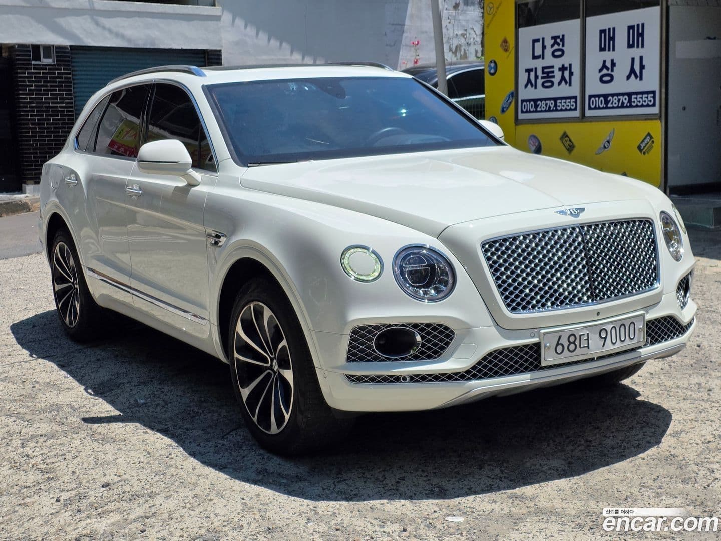 Main__Slider__Photo:Bentayga Bentley 2017.7-0