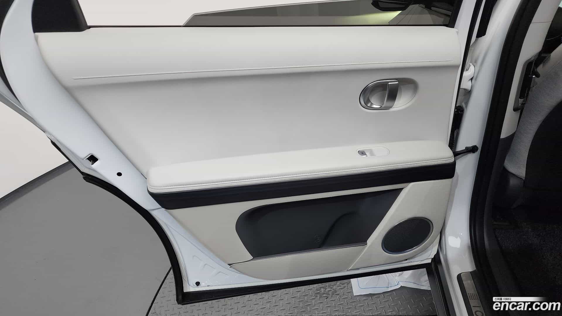 Ioniq5 Hyundai 2021.9-INNER-035