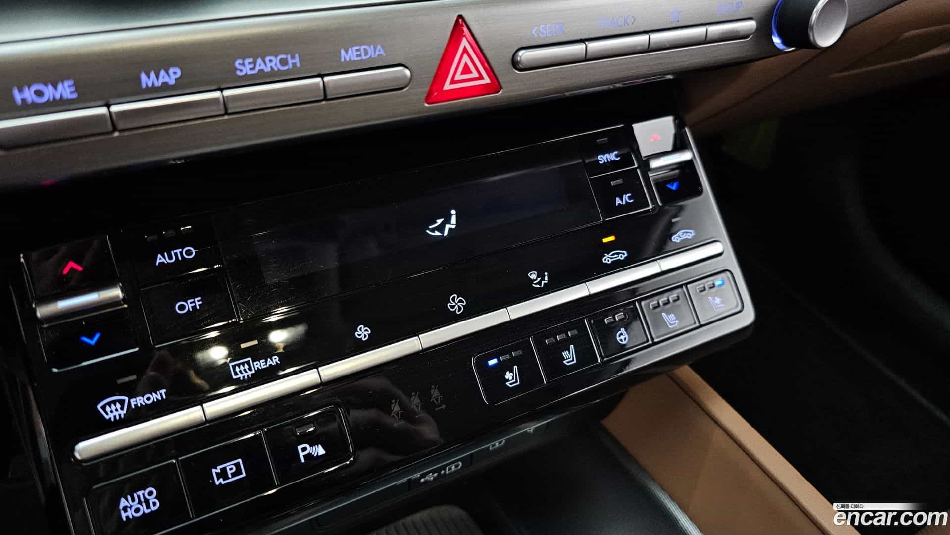 Grandeur Hyundai 2023.7-OPTION-044