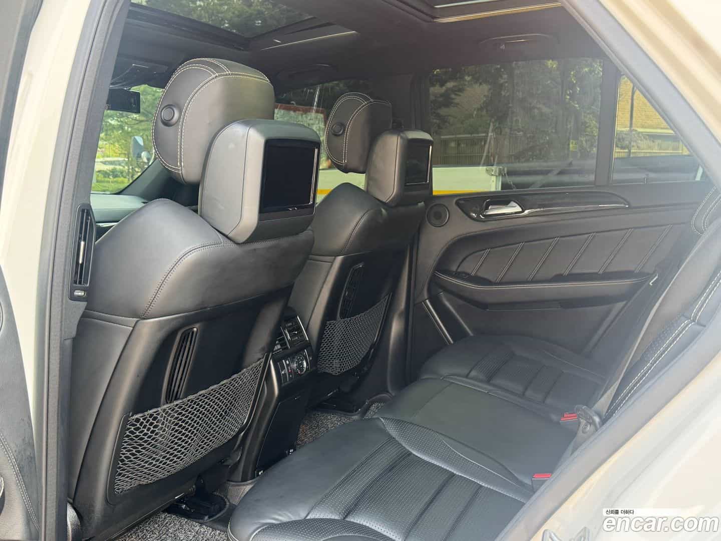 GLE-Class Mercedes-Benz 2016.11-OPTION-015