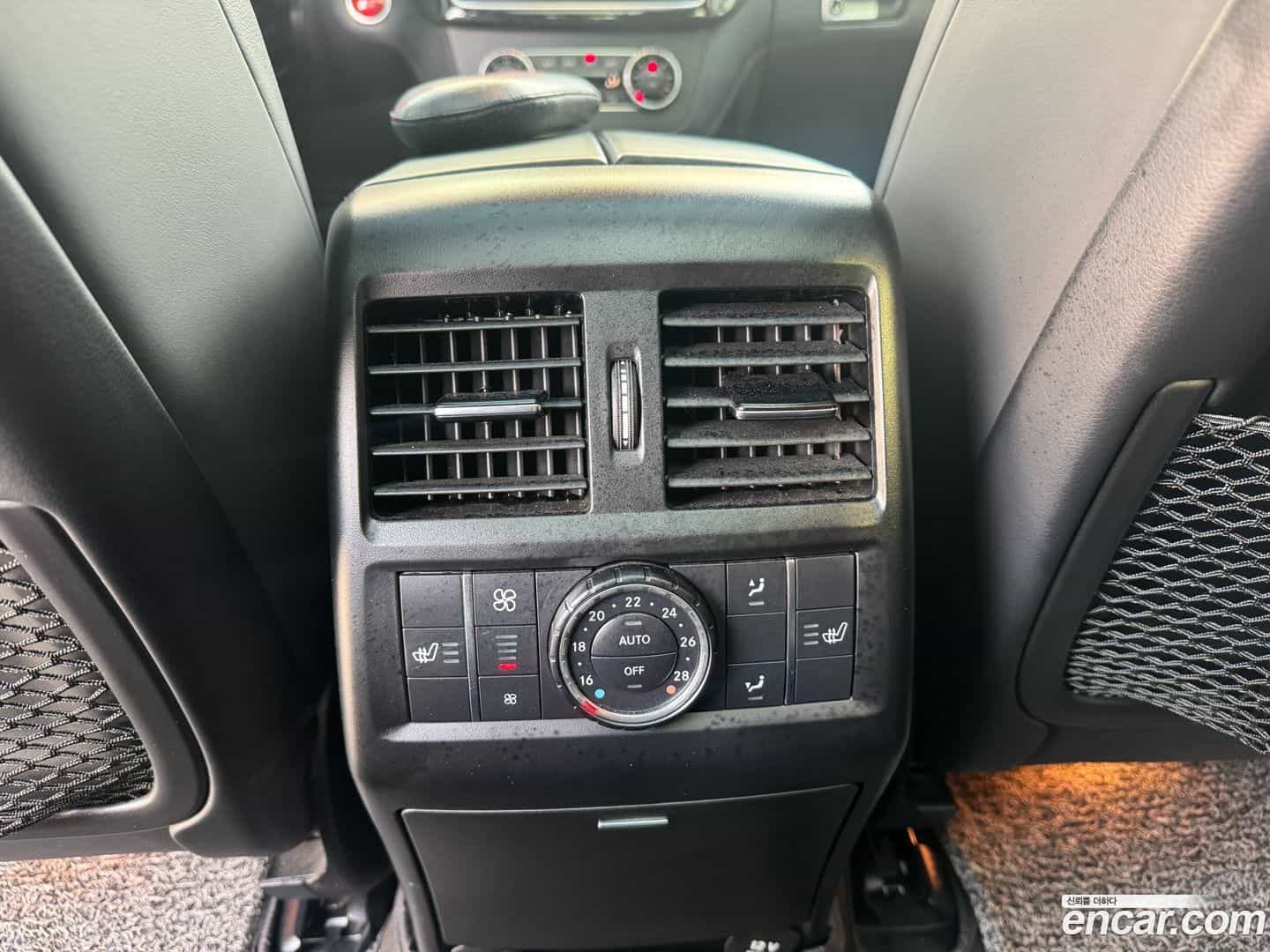 GLE-Class Mercedes-Benz 2016.11-OPTION-017