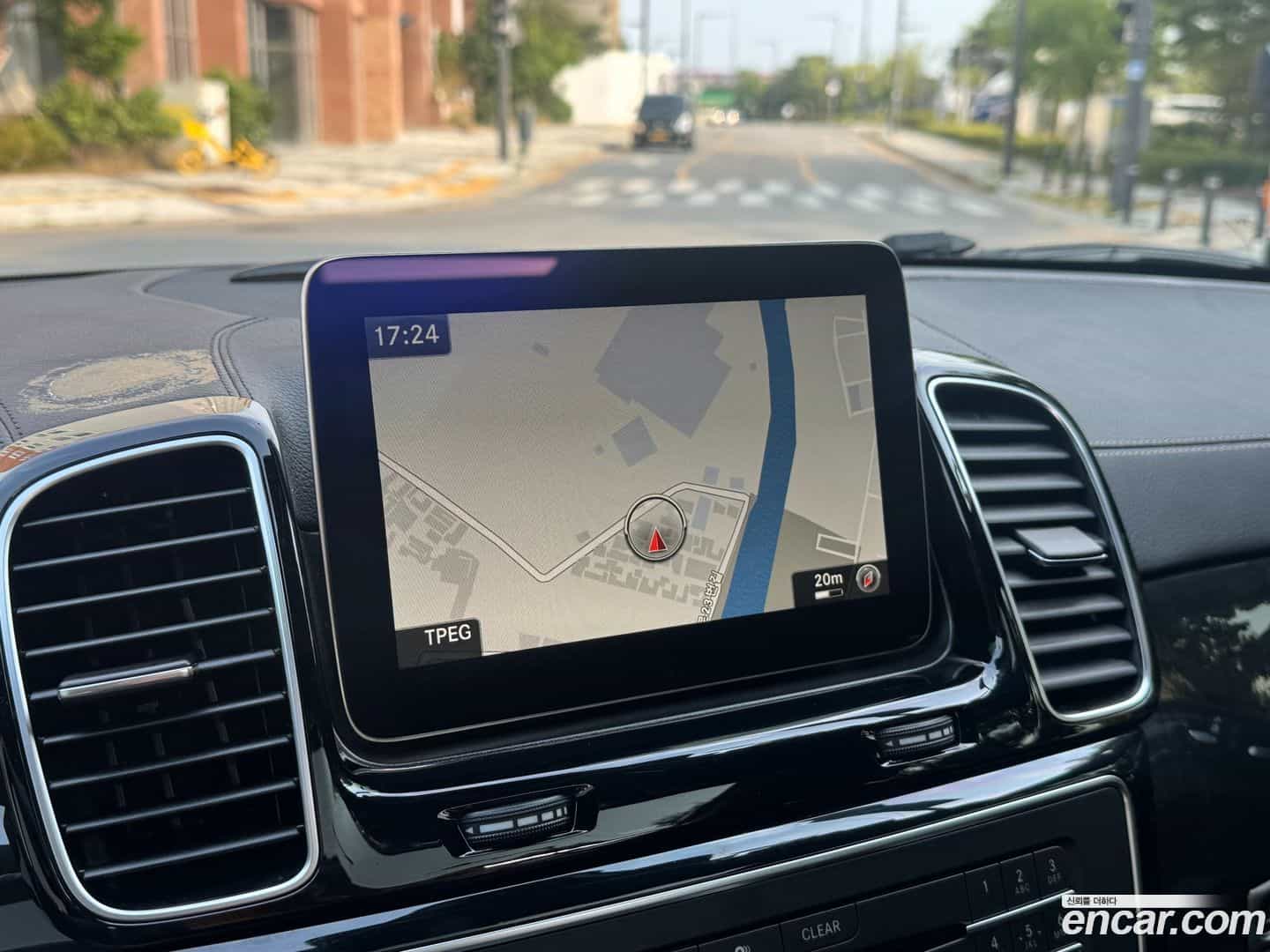 GLE-Class Mercedes-Benz 2016.11-OPTION-018