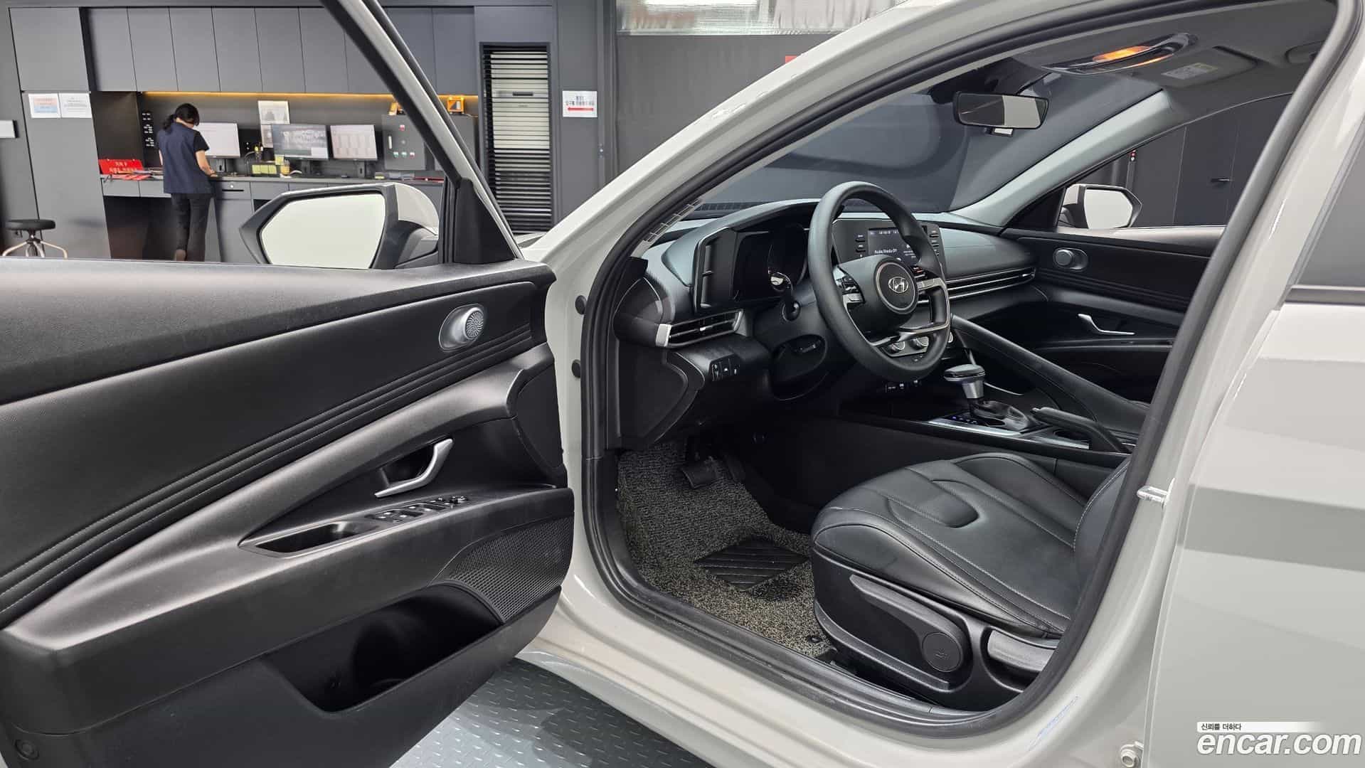 AVANTE Hyundai 2022.6-INNER-010