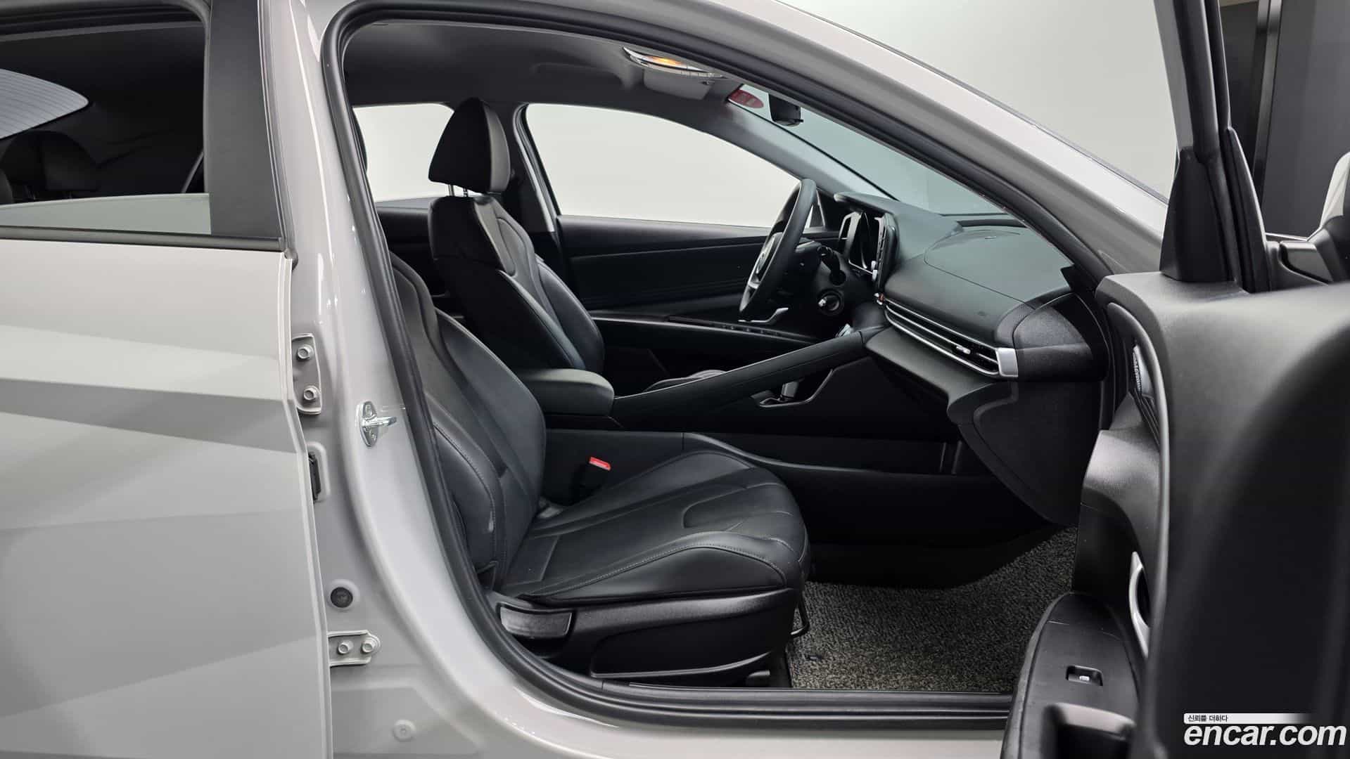 AVANTE Hyundai 2022.6-OPTION-015
