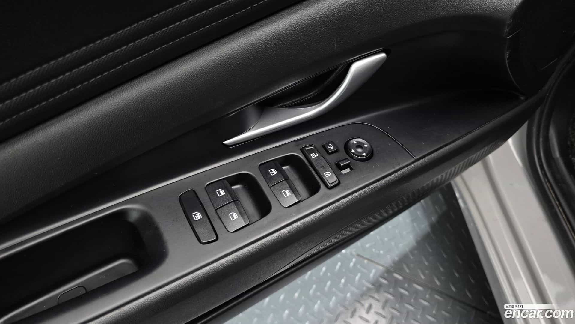 AVANTE Hyundai 2022.6-OPTION-023