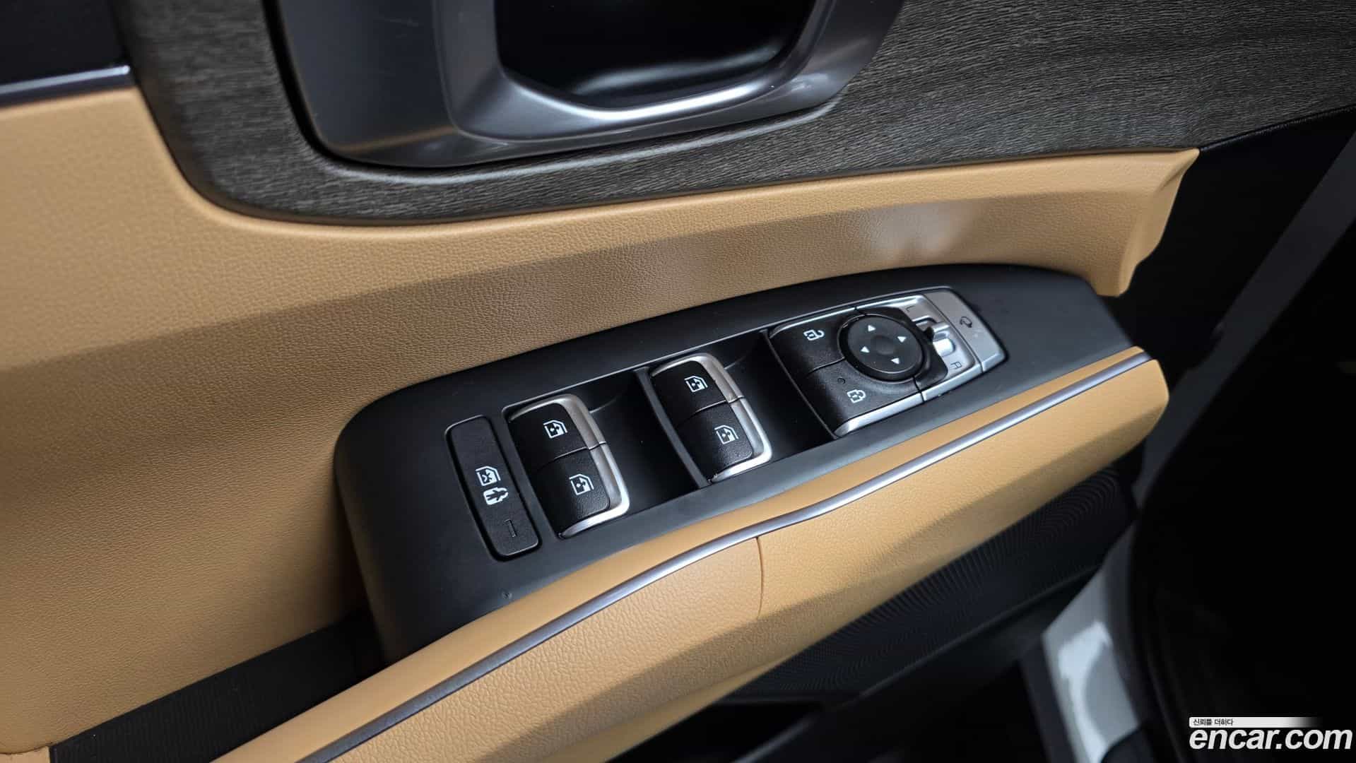 Sorento Kia 2023.0-OPTION-018