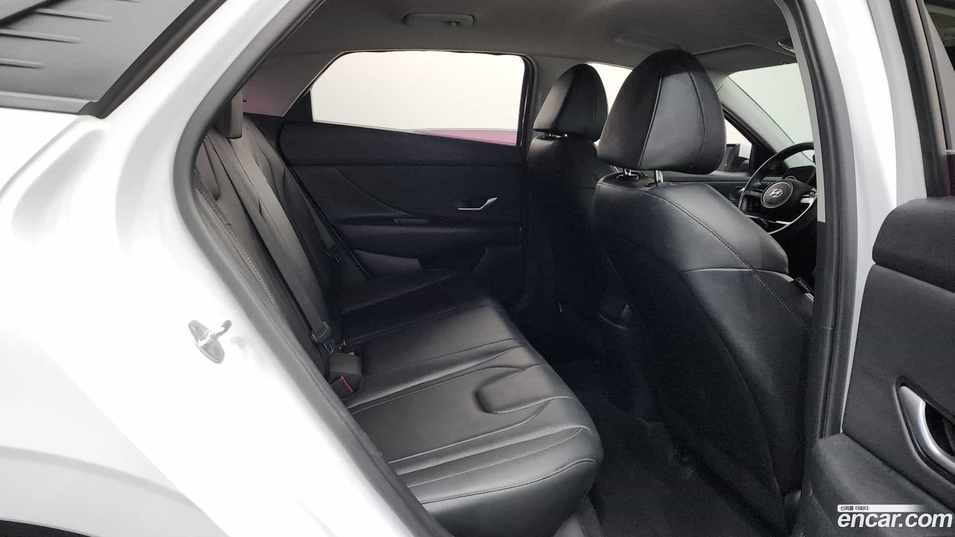 AVANTE Hyundai 2020.4-OPTION-015