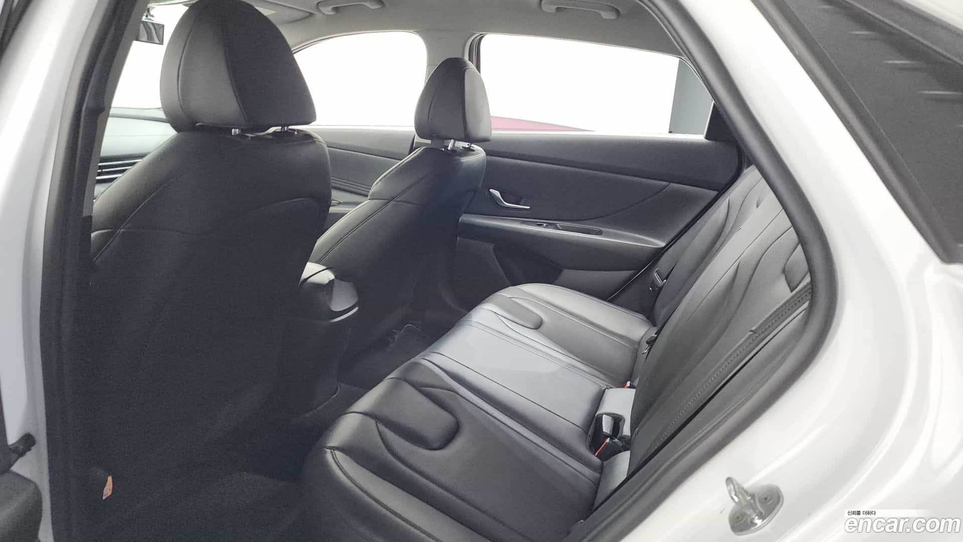 AVANTE Hyundai 2020.4-OPTION-022