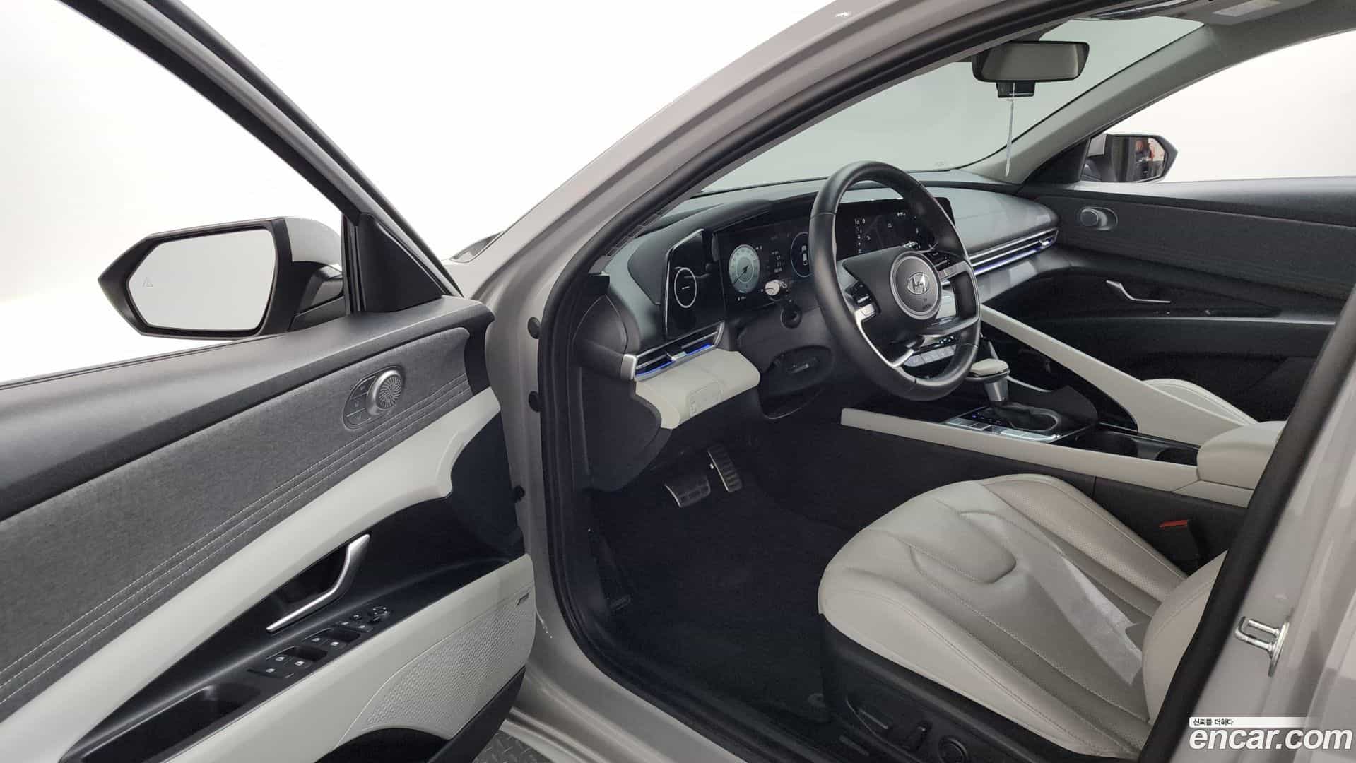 AVANTE Hyundai 2020.5-INNER-010