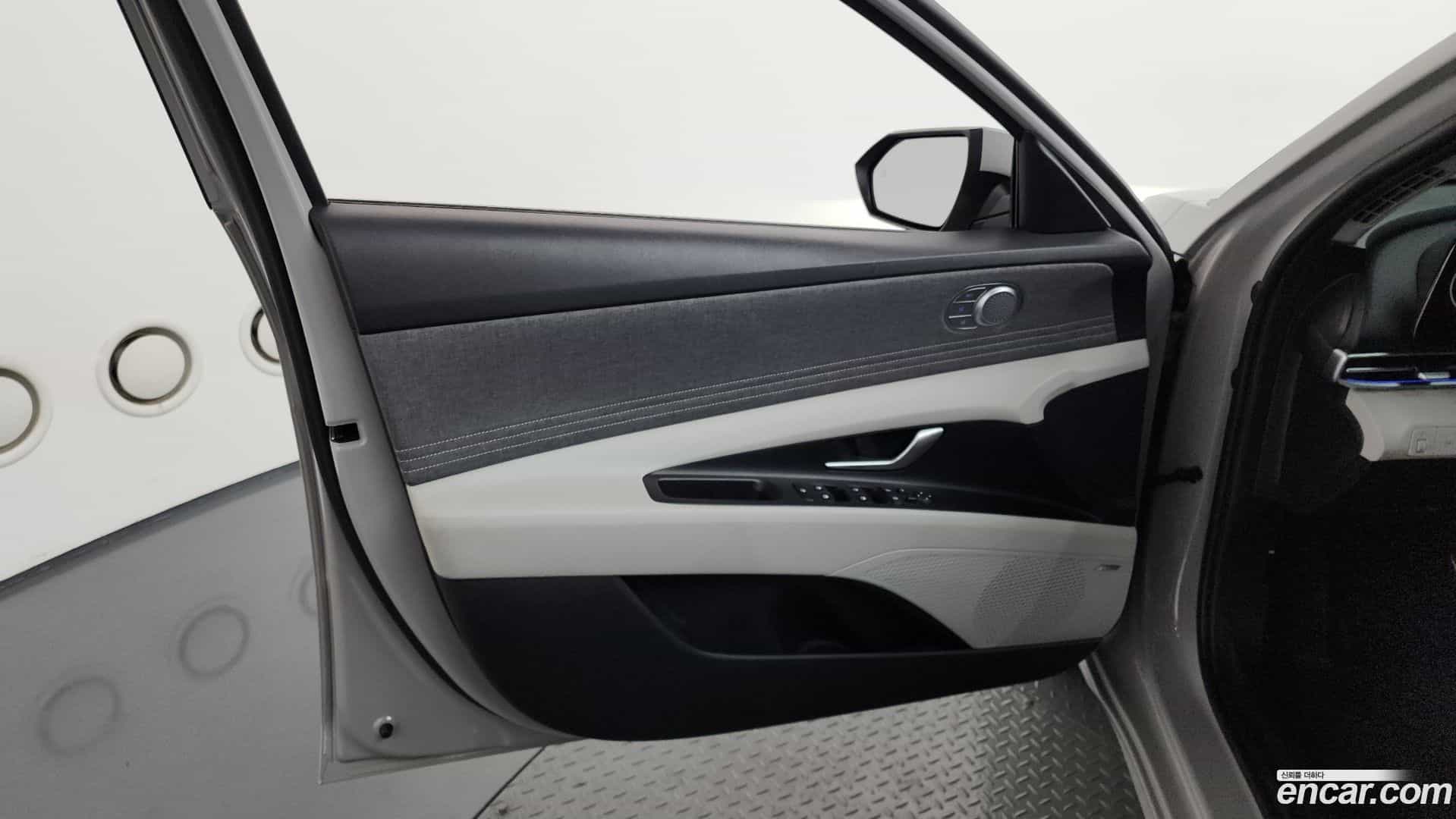 AVANTE Hyundai 2020.5-INNER-034